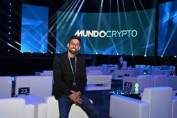 Who is Mani Thawani and what is behind this controversial guru and cryptocurrency entrepreneur?