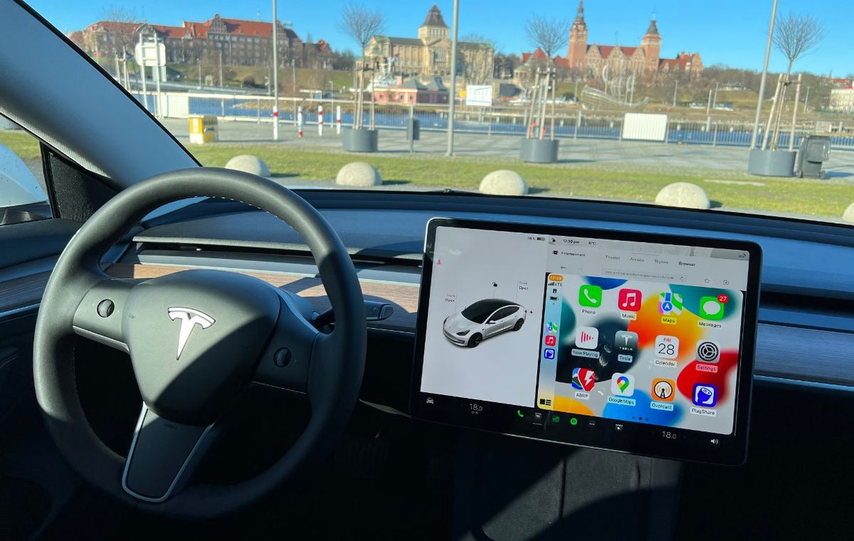 Ya puedes tener Android Auto y CarPlay en tu coche Tesla gracias a este
