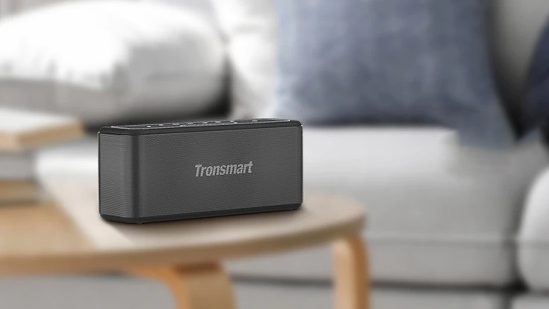 Altavoz Tronsmart compacto pero con mucha potencia que tiene una