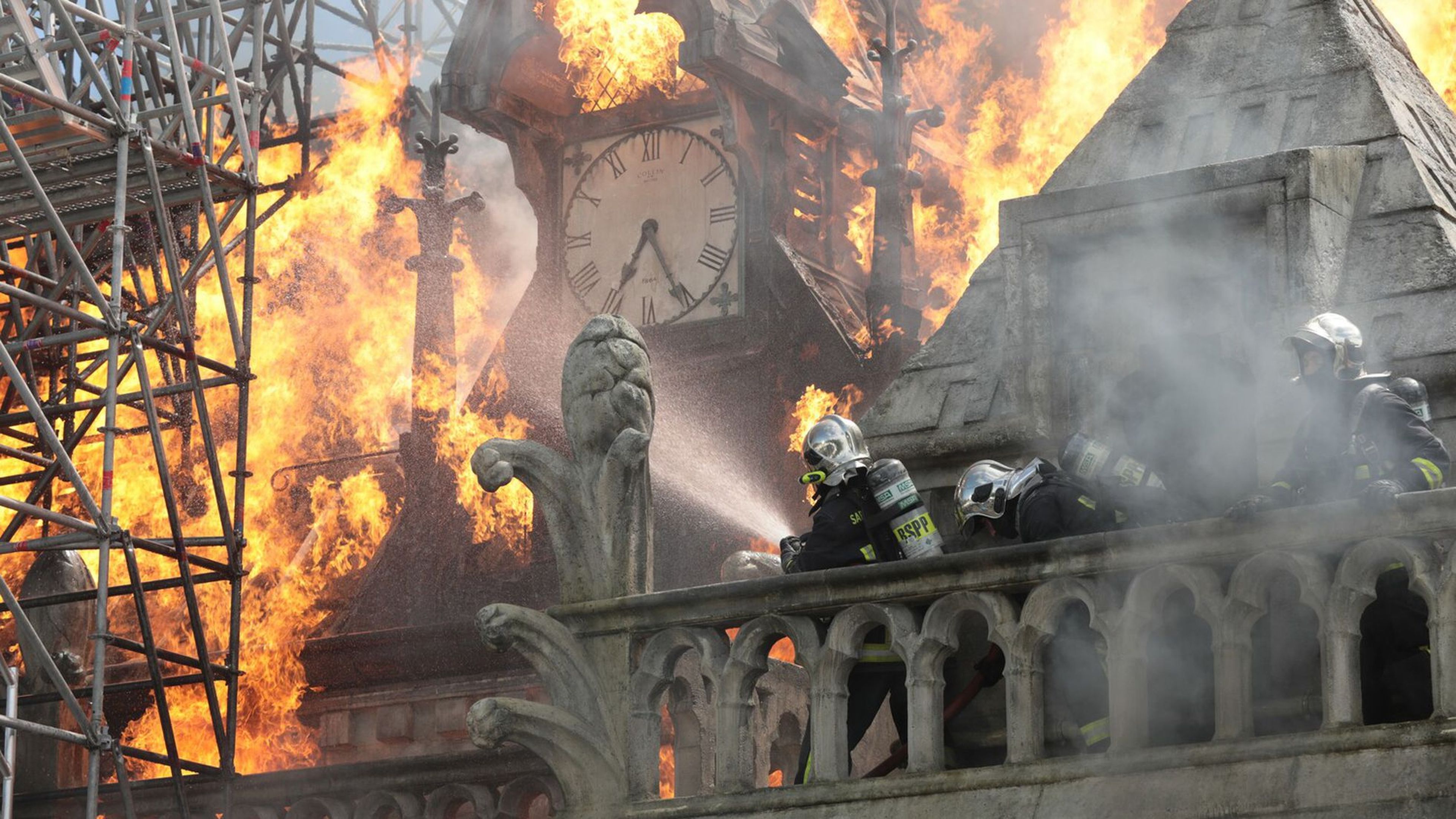 Arde Notre Dame (2022), MovistarPlus+