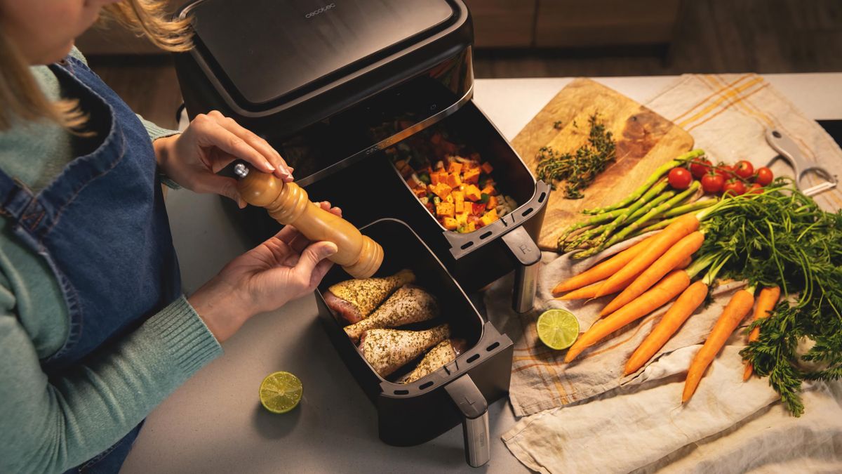 This Air Fryer is killing it with two baskets that Amazon has just