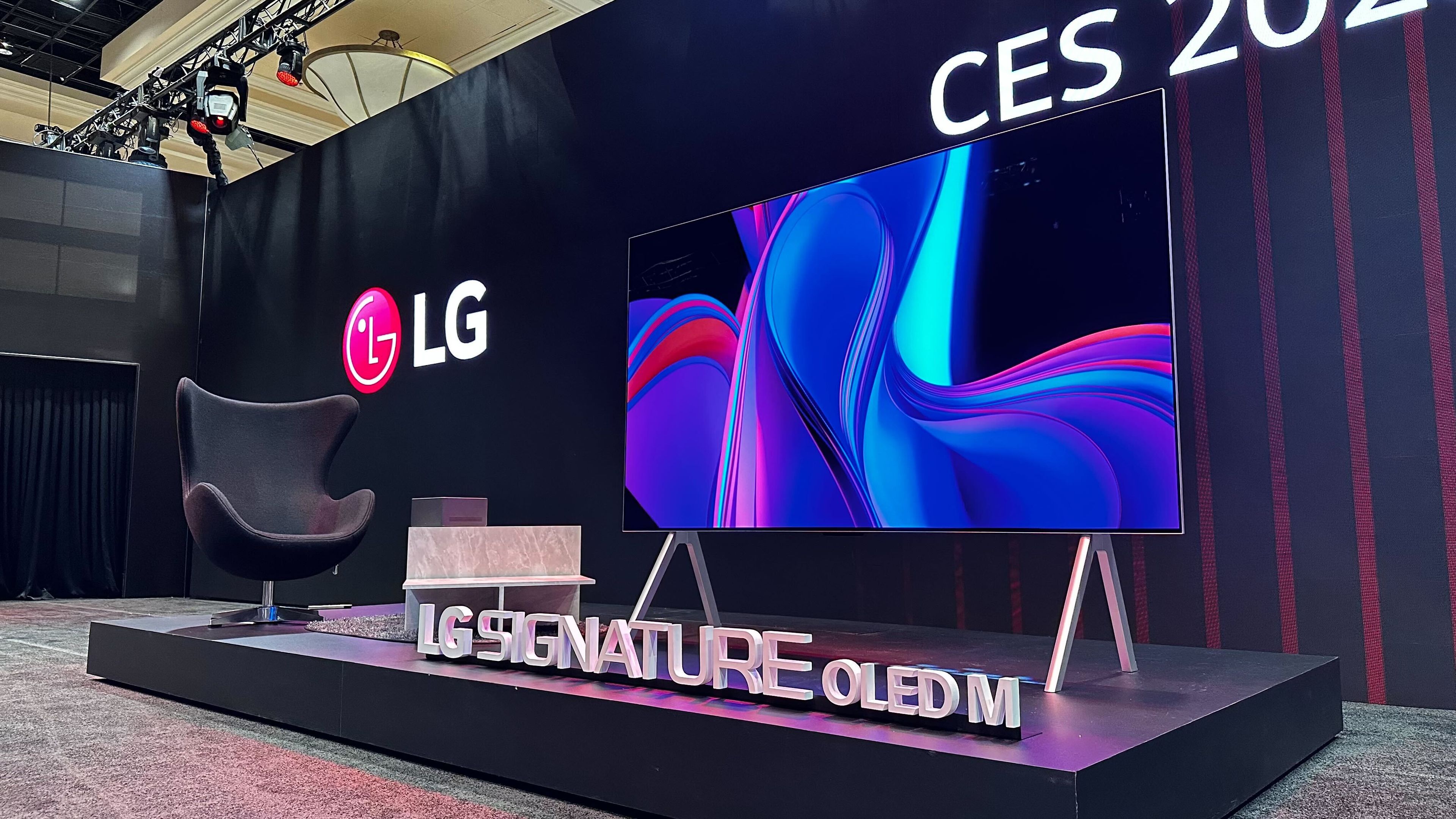 LG muestra sus novedades para 2023 en el CES: televisores transparentes e inalámbricos