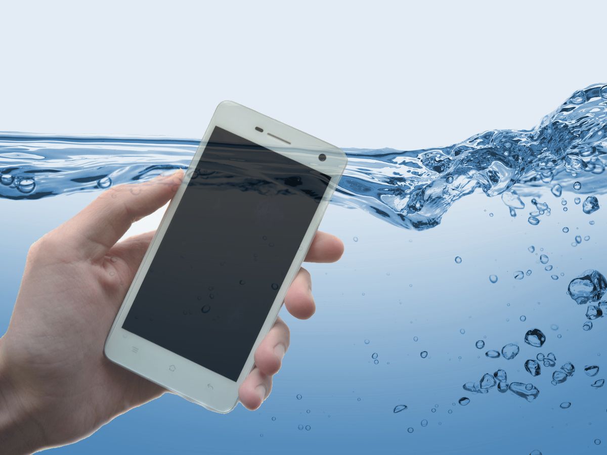 Qué hace un móvil resistente al agua y polvo? ¿Qué es el estándar IP?