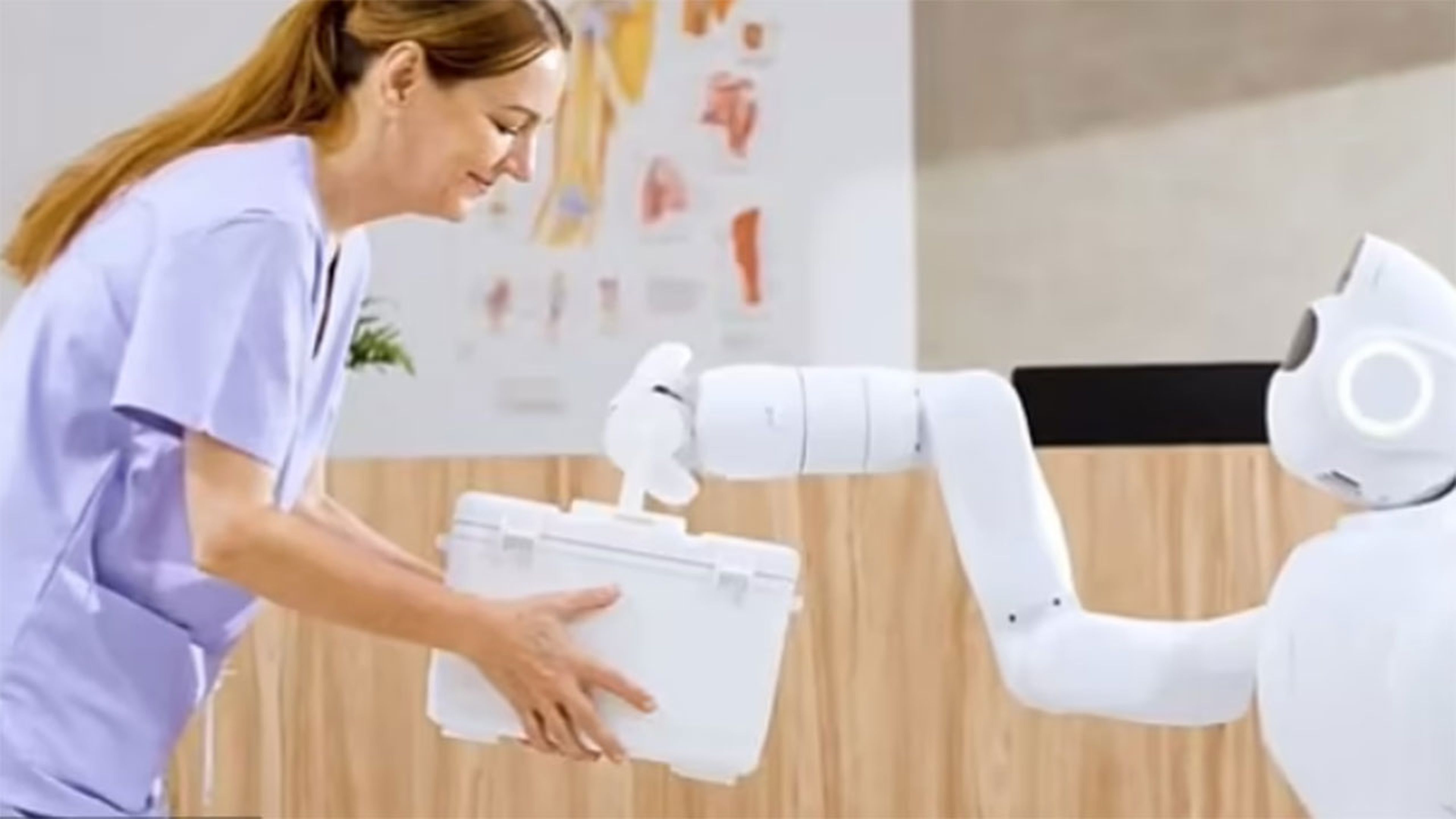 El robot que puede ser guardia de seguridad, limpiador y cuidador en los hospitales