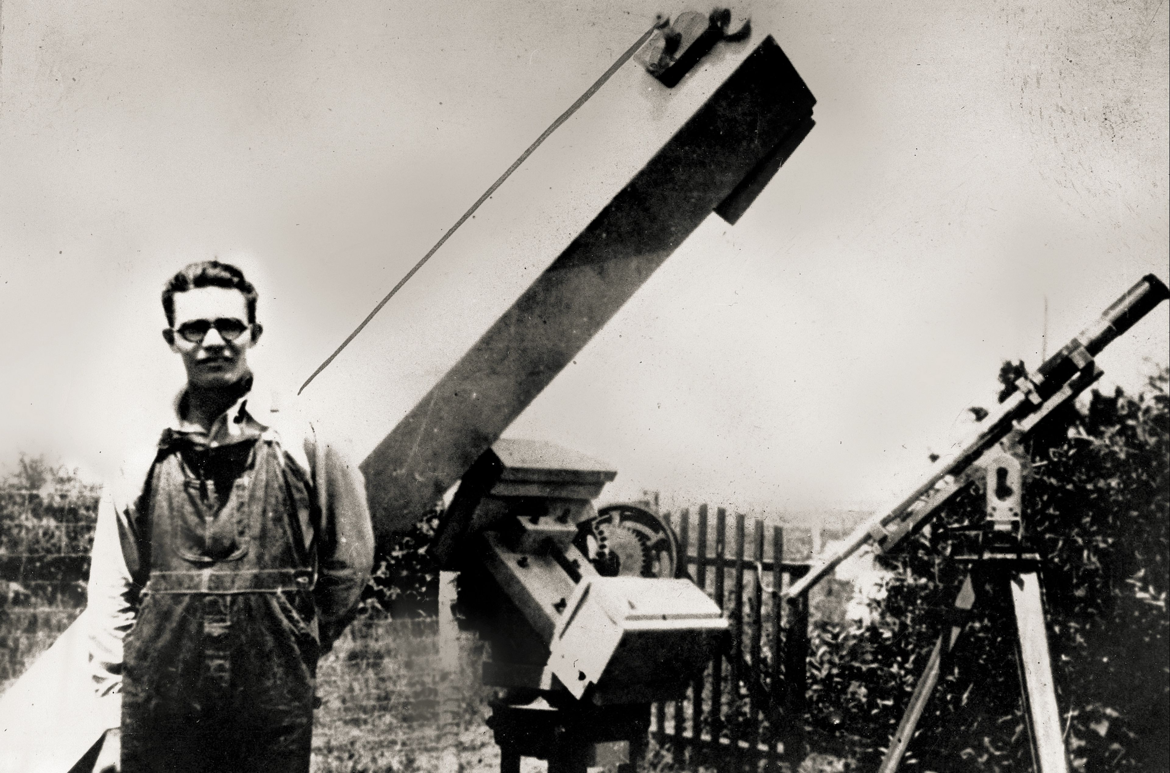 Clyde Tombaugh, el constructor de telescopios caseros que acabó descubriendo Plutón