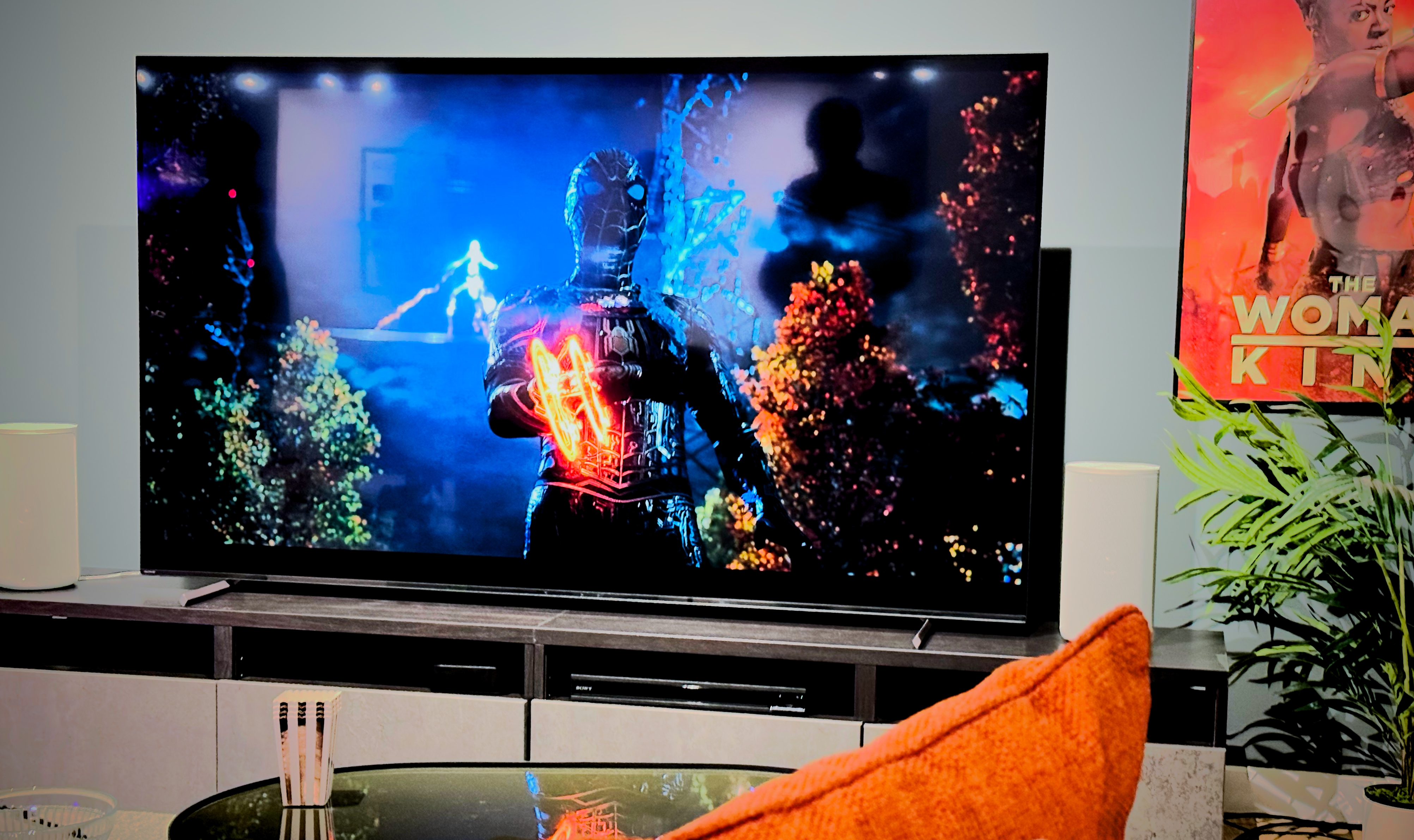 Sony presenta la primer TV LCD LED con pantalla curva