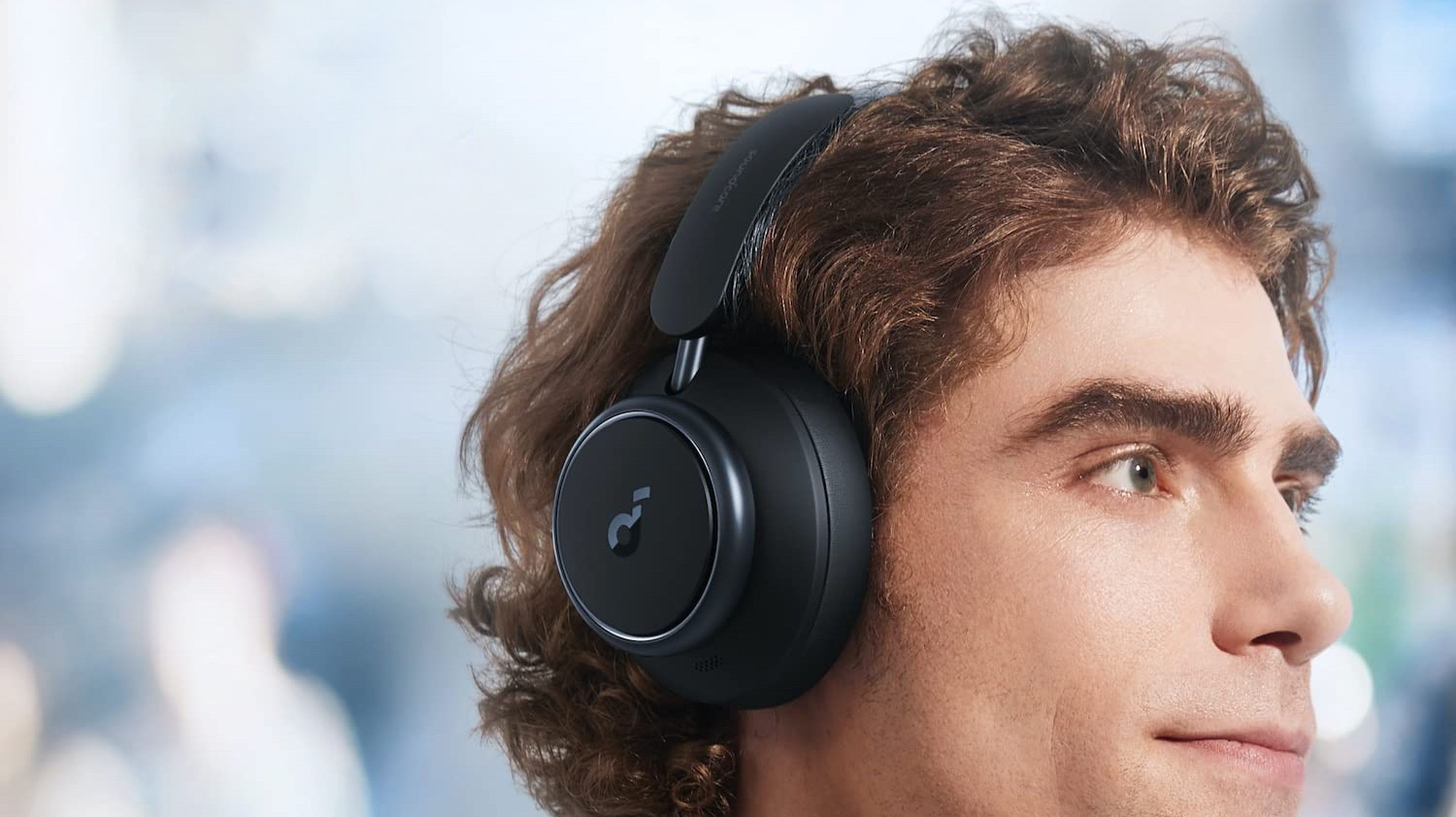 Los mejores auriculares con cancelación de ruido desde 30 euros para no  desconcentrarnos al viajar o en la oficina