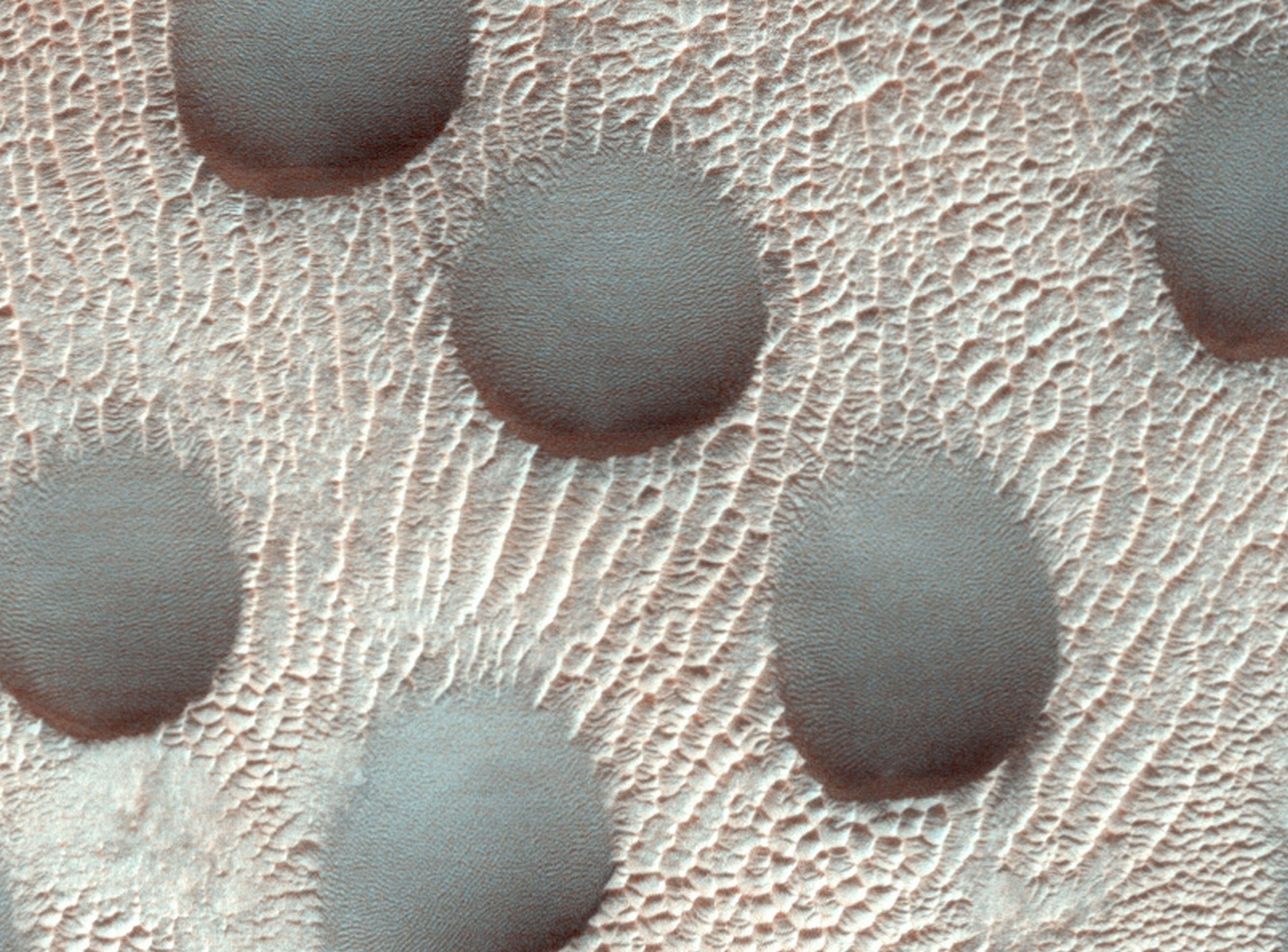 Descubre dunas completamente redondas en Marte, y los científicos están desconcertados