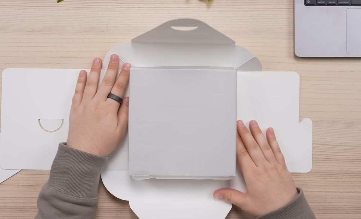 Apple employees who have been with the company for 10 years receive this curious gift