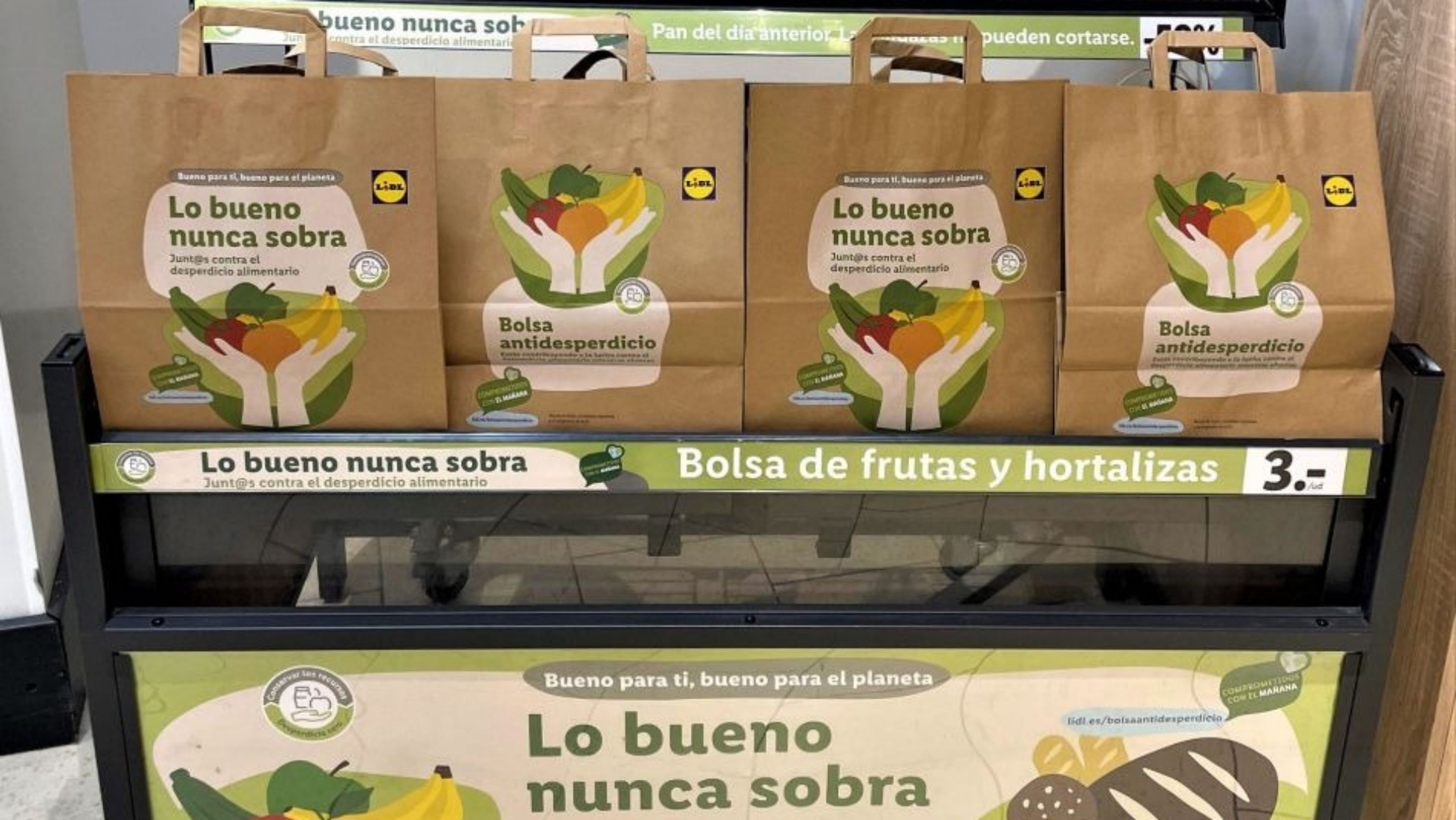 Lidl lleva a todos sus supermercados la bolsa antidesperdicio de verduras y frutas por solo 3 euros