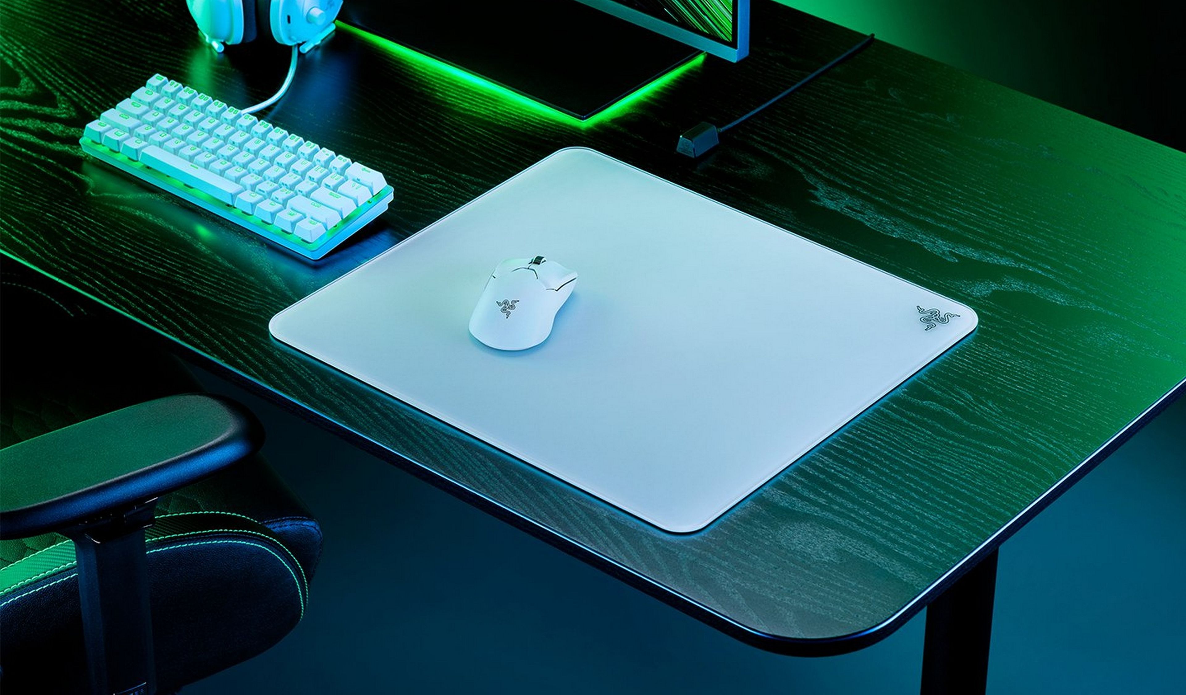 Razer pone a la venta la primera alfombrilla de ratón de cristal, promete máxima precisión 