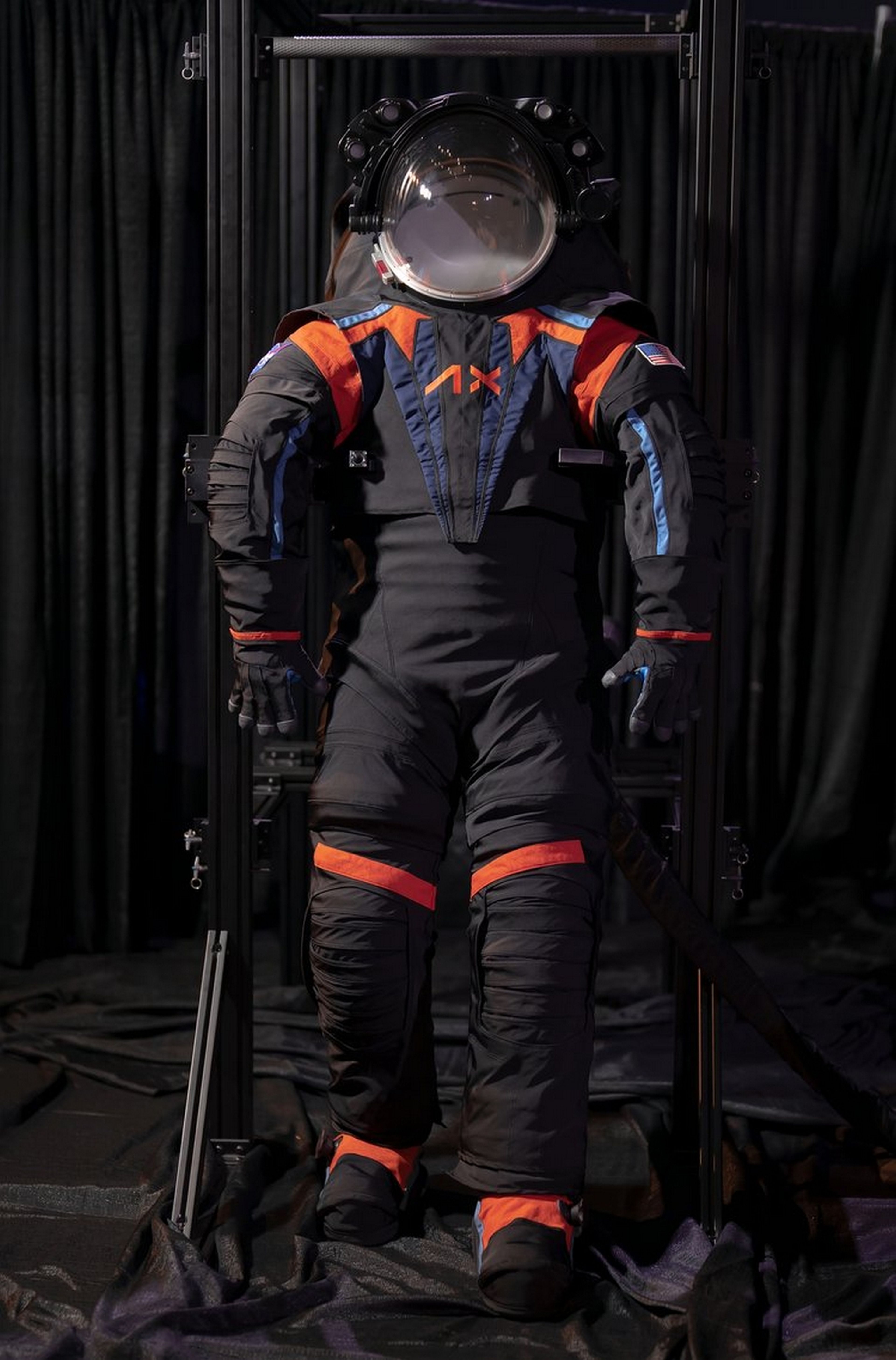 astronaut suit to step on the moon