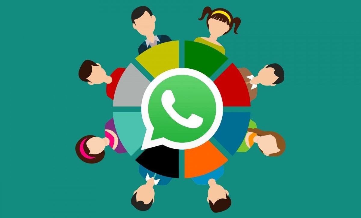 What Are The Differences Between A WhatsApp Group And A Community? - GEARRICE