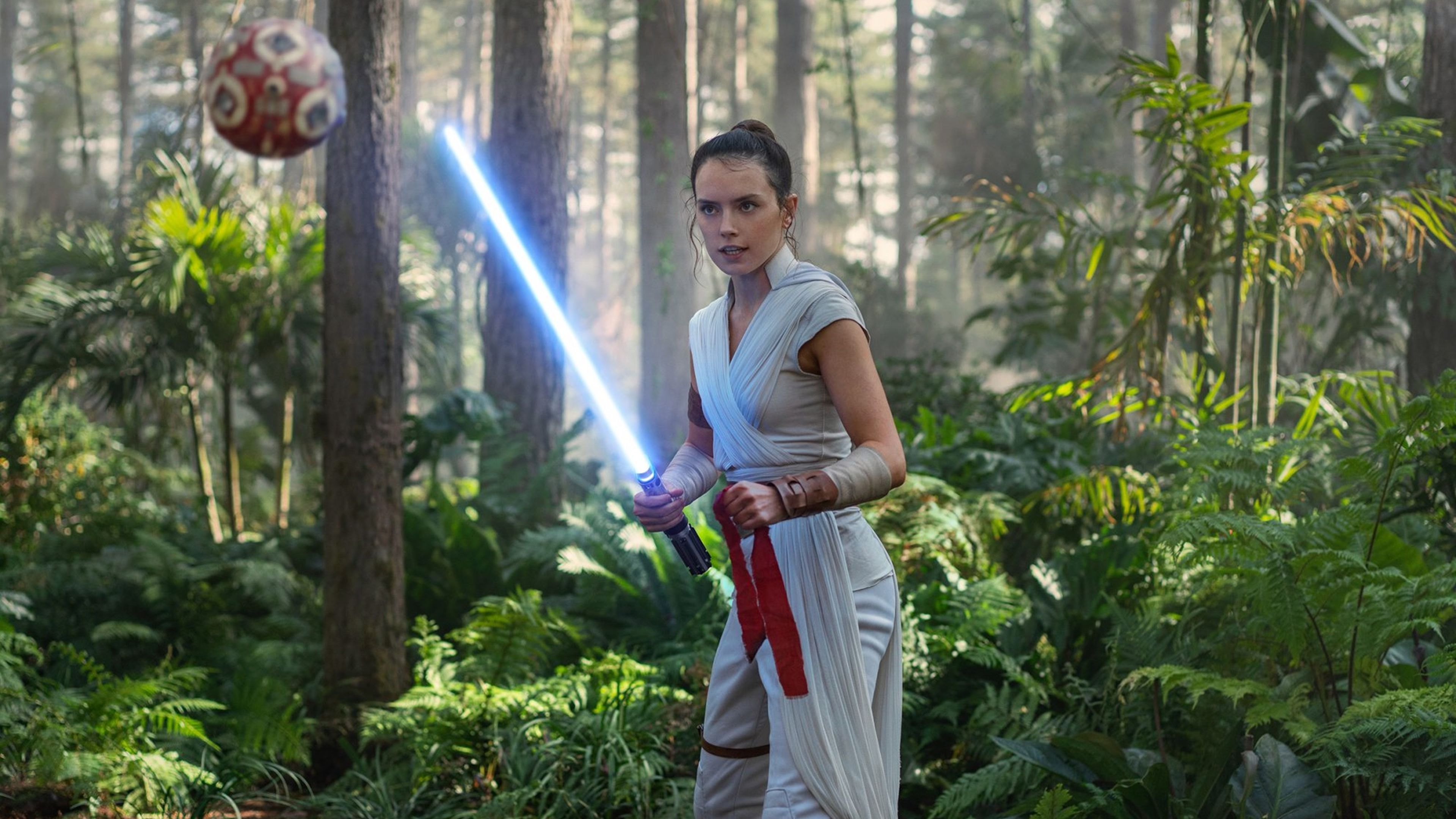Daisy Ridley como Rey en el universo Star Wars