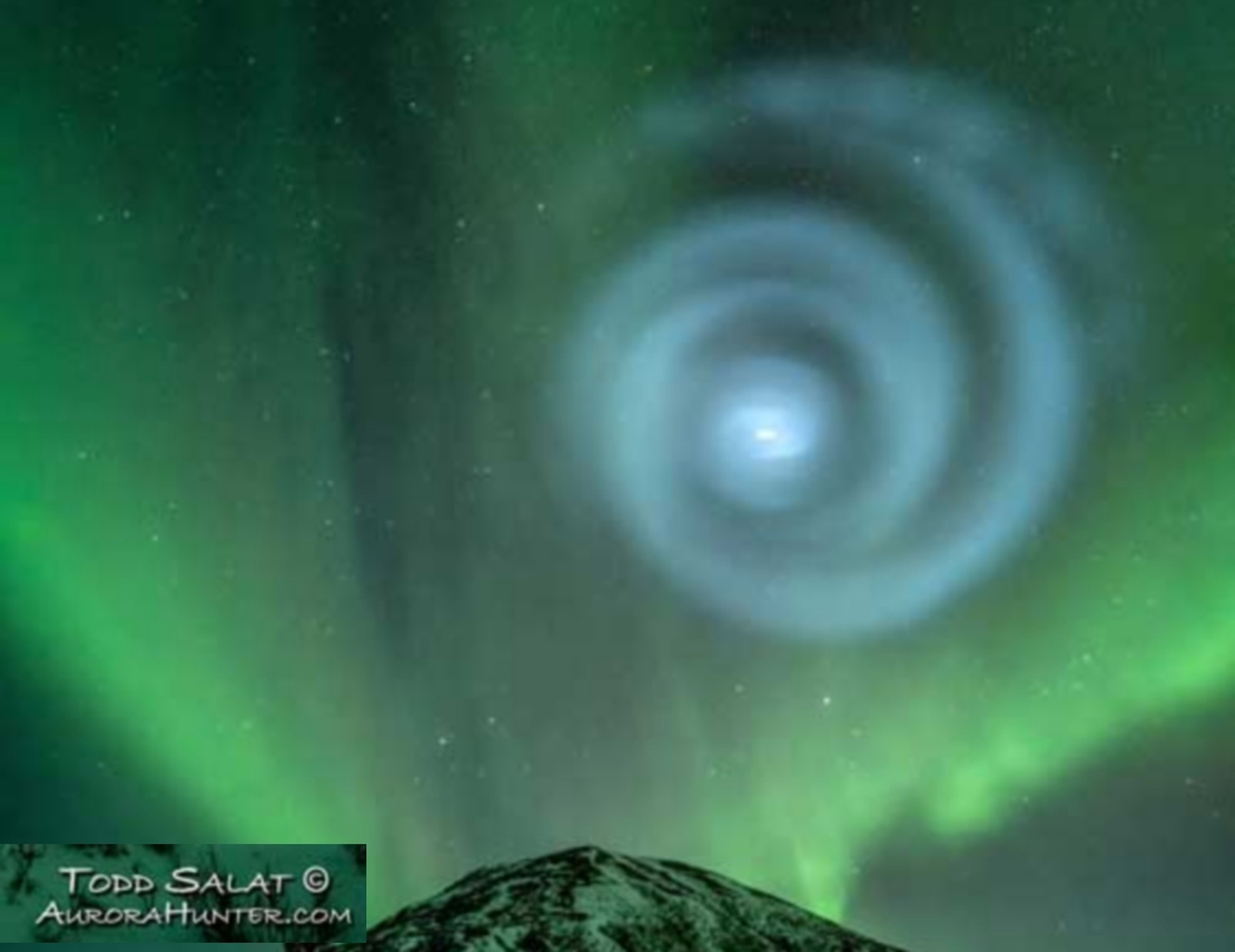 Qué es la espectacular espiral que ha aparecido en los cielos de Alaska