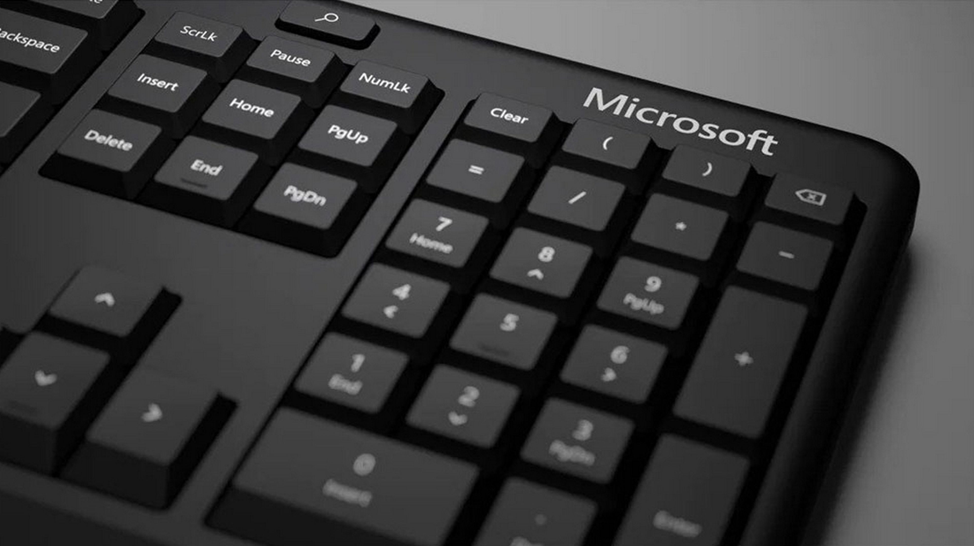 El fin de una era: Microsoft deja atrás 40 años de ratones y teclados de sobremesa, y se centra en Surface