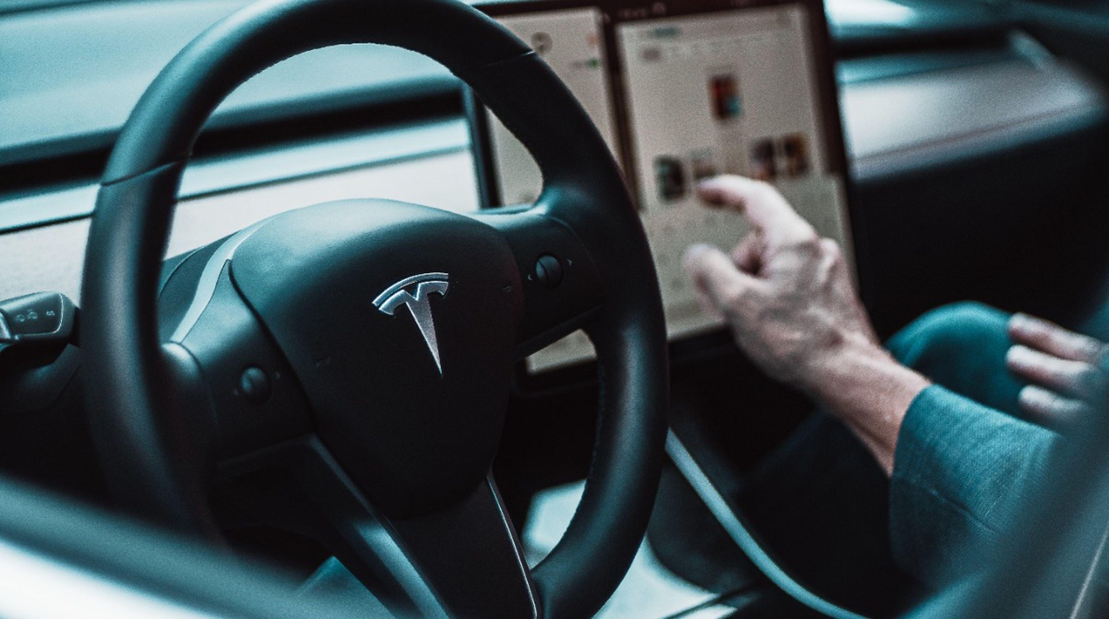 Tesla contra las cuerdas: empleados compartieron contenido sensible grabado por los vehÃ­culos