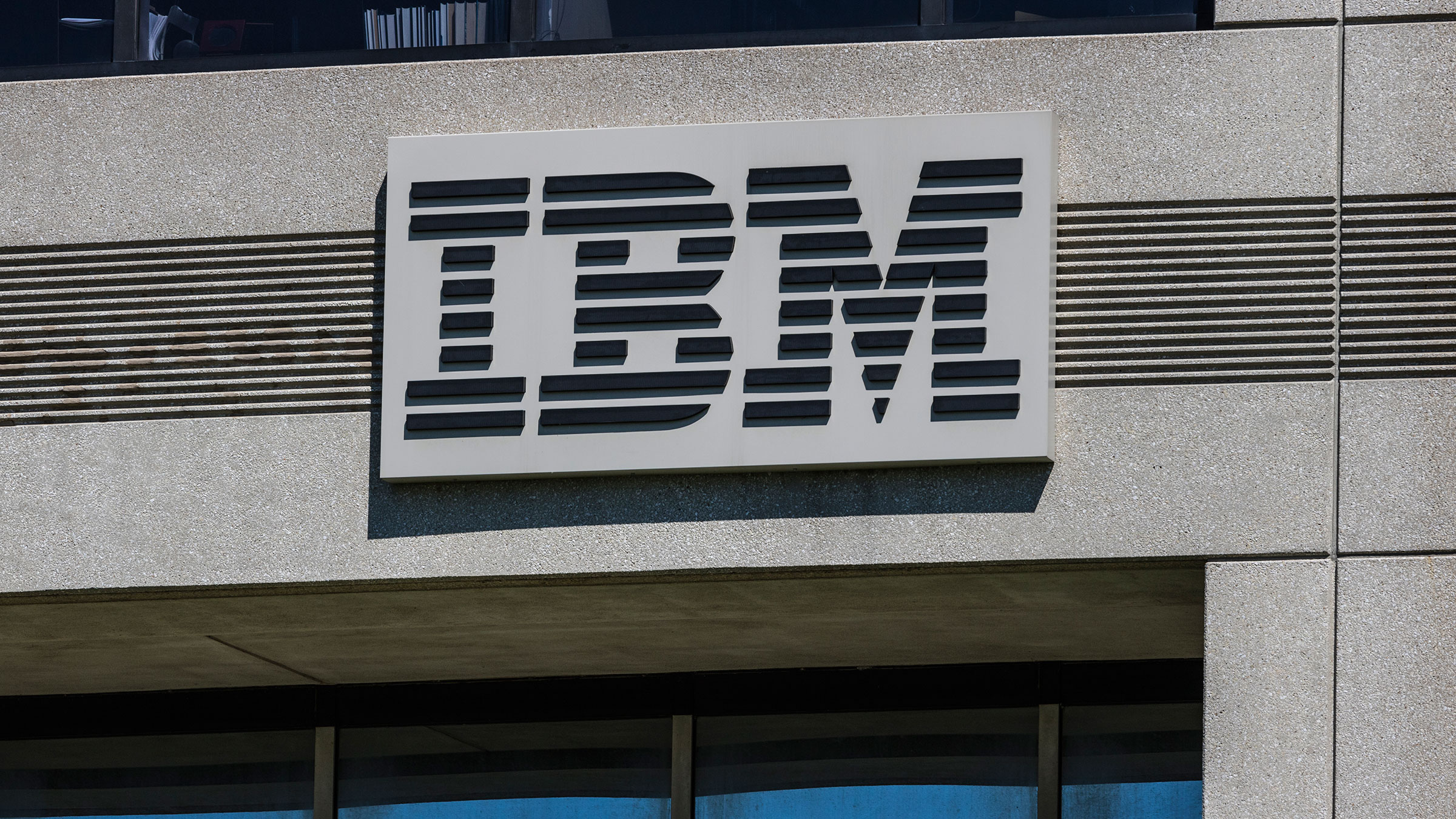 Lawsuit against IBM for not raising his salary after spending more than ...