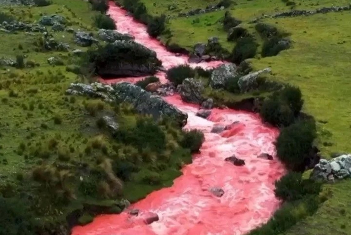 красная река в перу