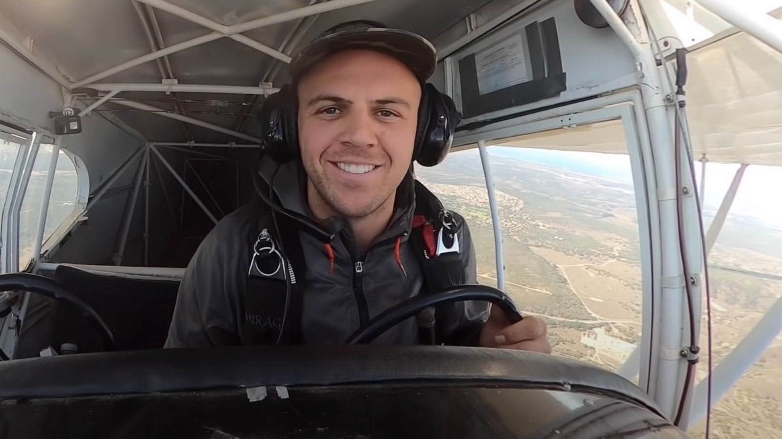 Crash your plane to go viral on networks and could spend 20 years in