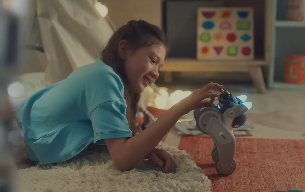 Loona, el primer robot doméstico con ChatGPT (vídeo)