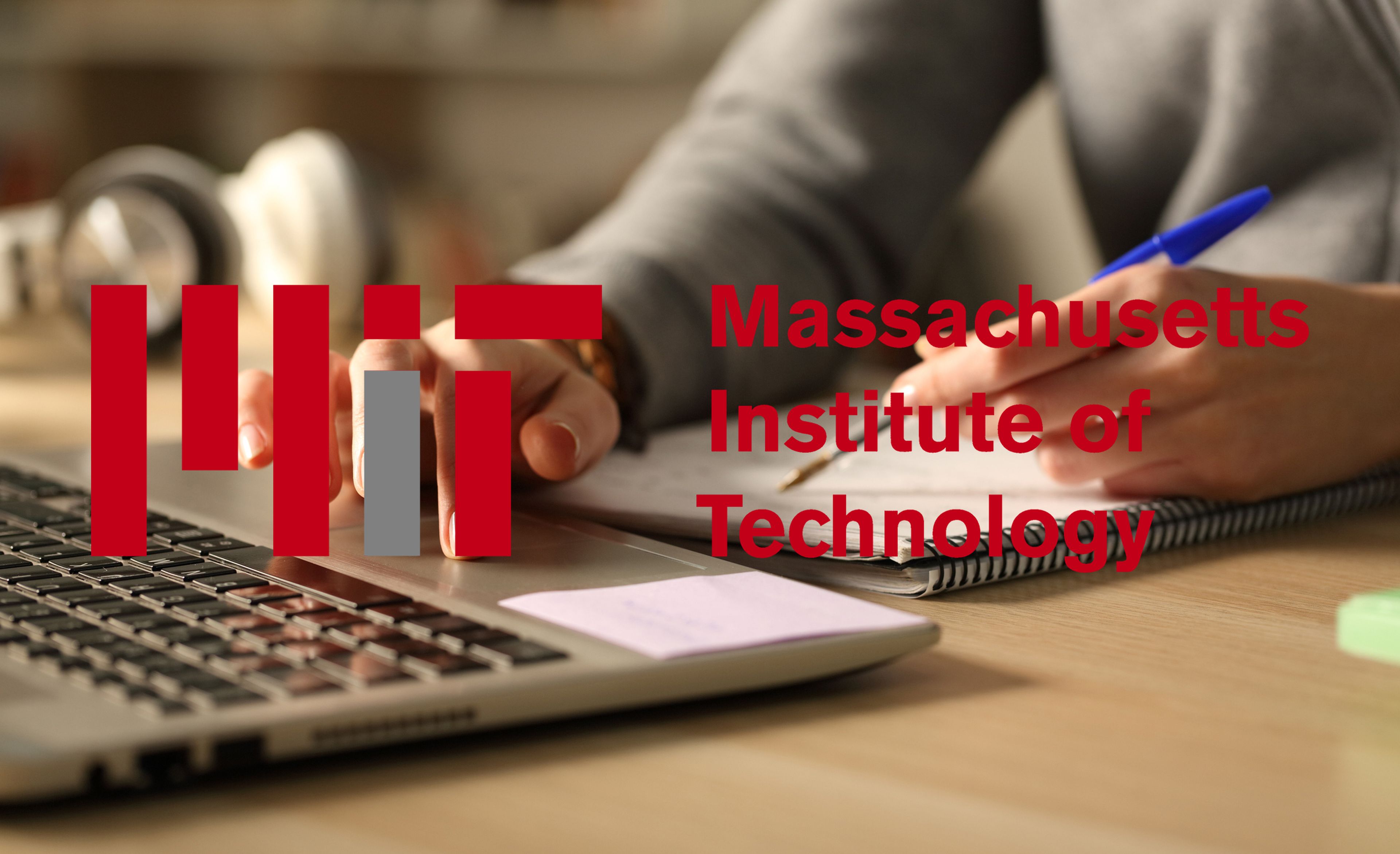 7 cursos esenciales del MIT para iniciarse en economía, biología, física y más de forma gratuita