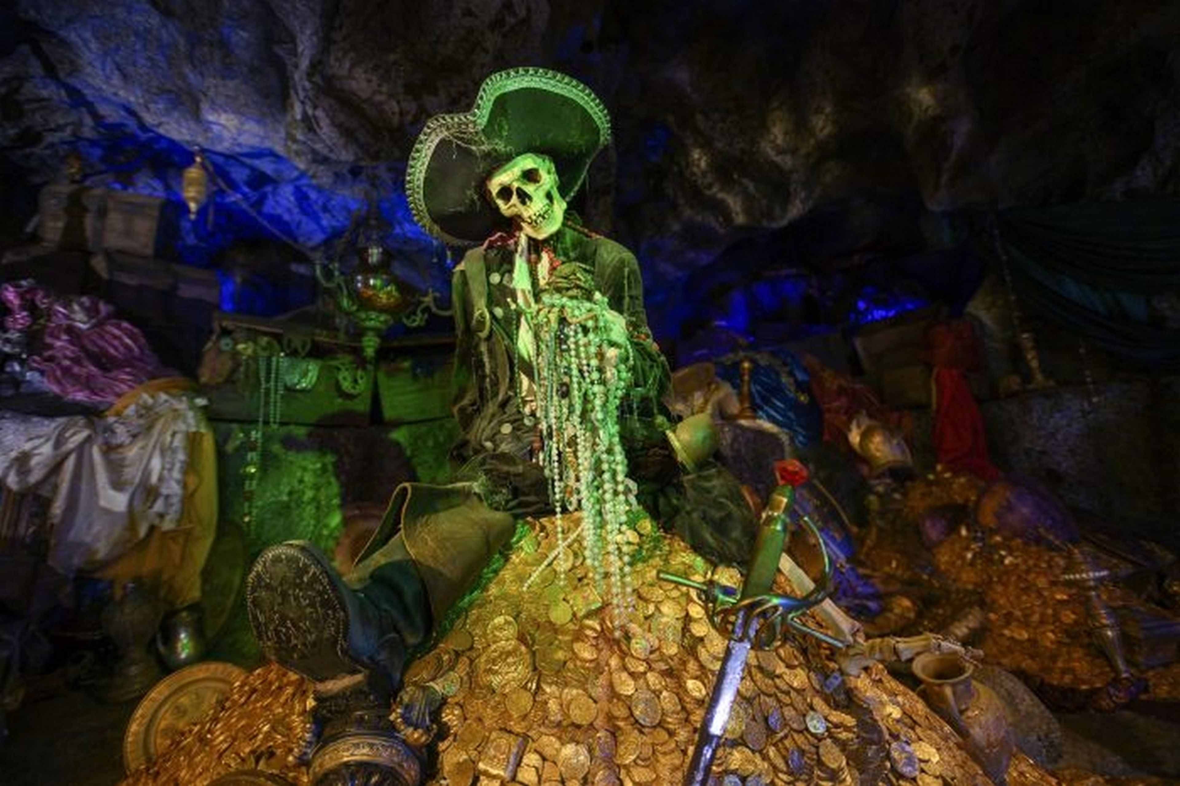 ¿Aún quedan esqueletos humanos en la atracción Piratas del Caribe de Disneyland?