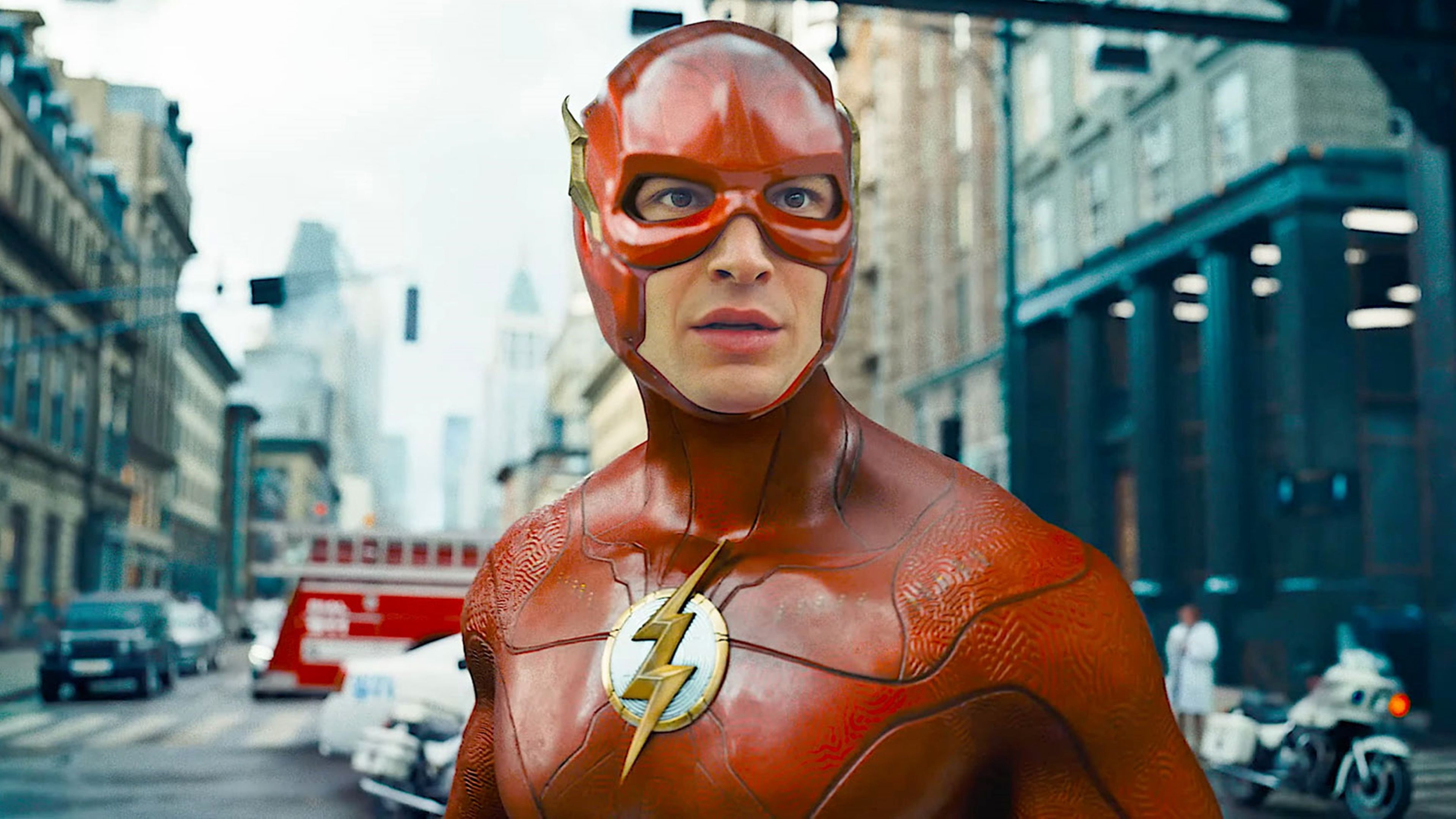 Ezra Miller como Barry Allen en The Flash