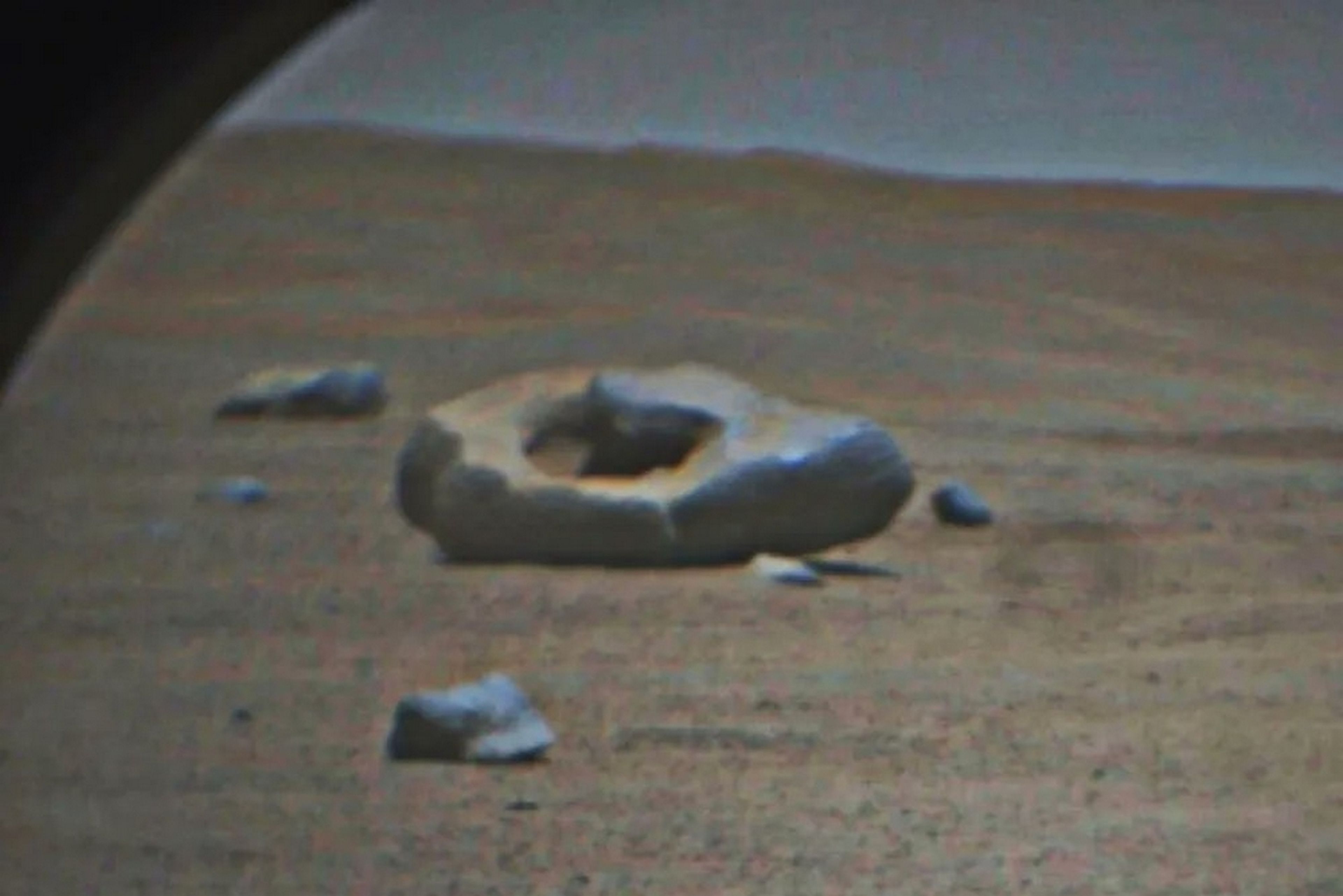 El rover Perseverance ha encontrado un "donut" en Marte, y los científicos intentan adivinar qué es