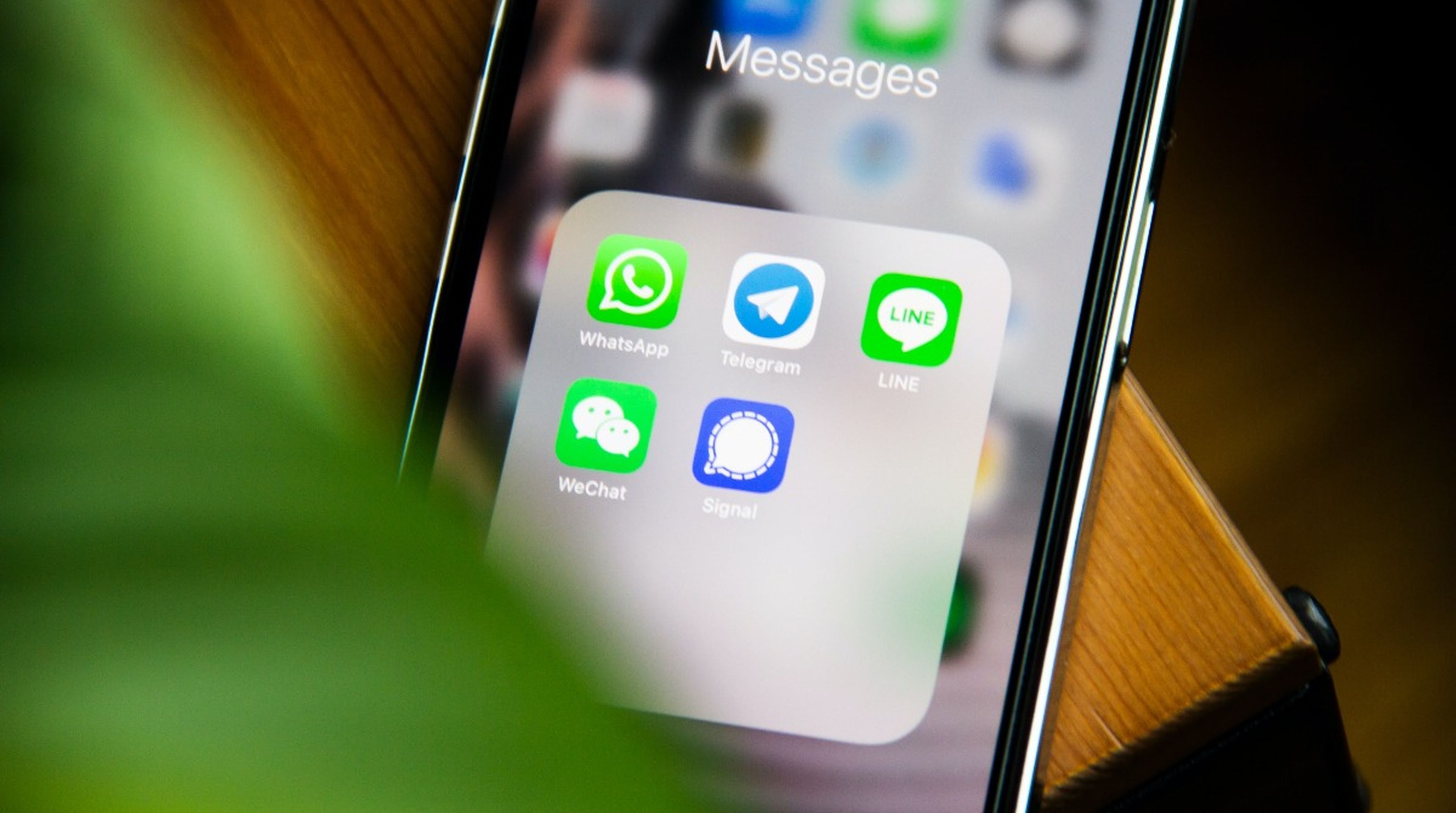 WhatsApp "se inspira" en Telegram una vez más para mejorar la privacidad en sus Comunidades   