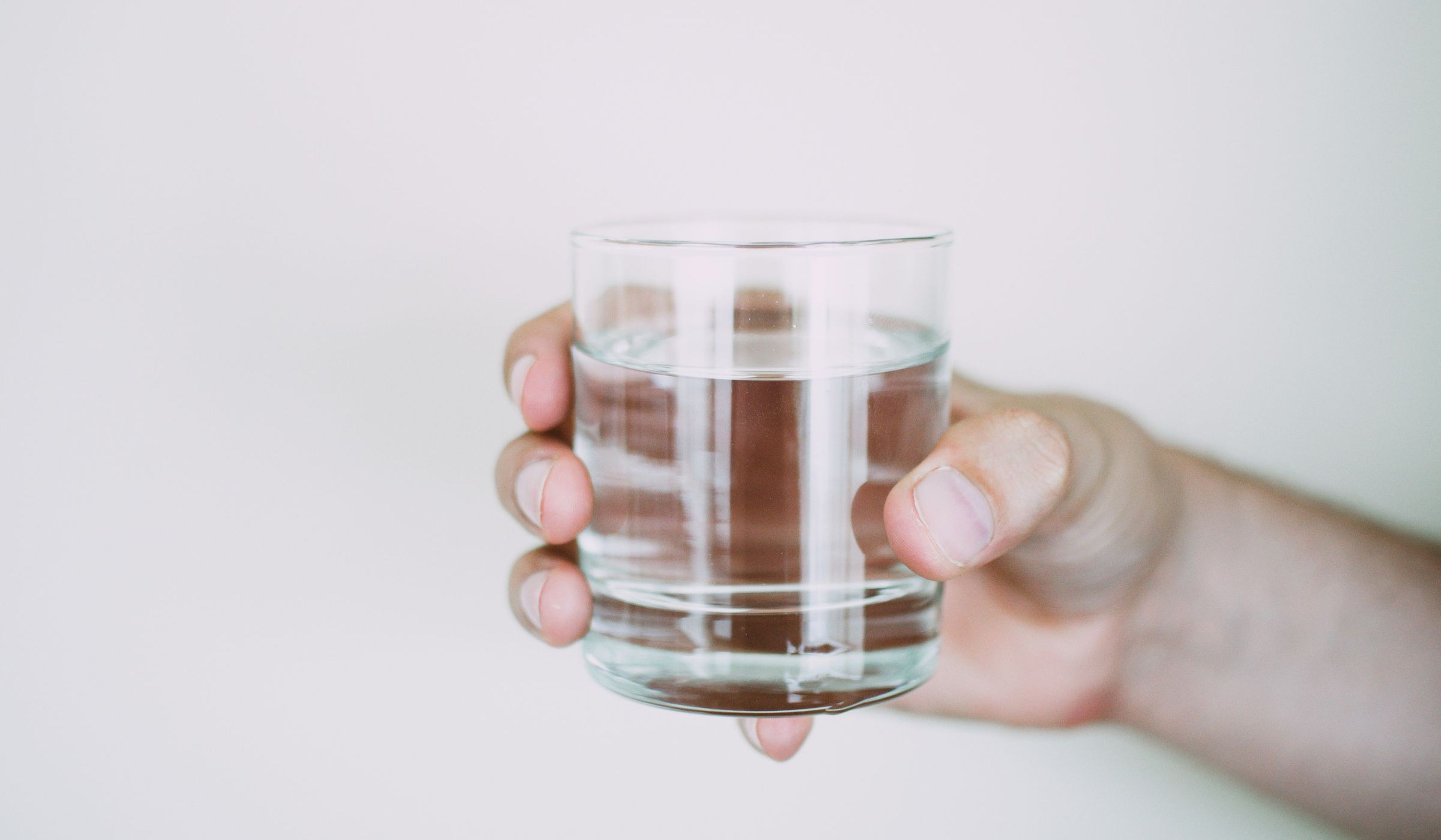 ¿Cuánta agua necesitas beber realmente? 