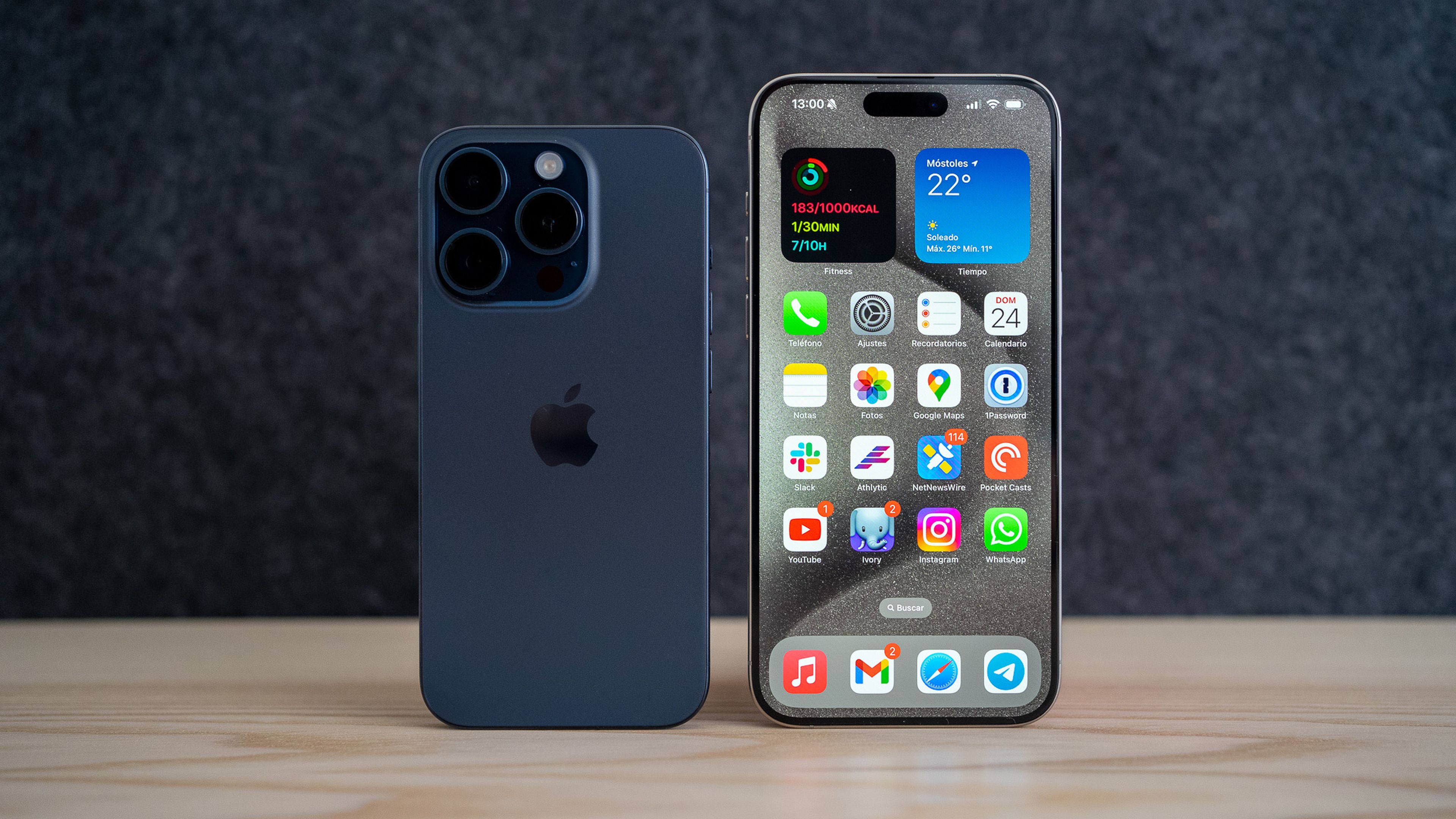 La evolución: iPhone 1 y iPhone 15 Pro Max 