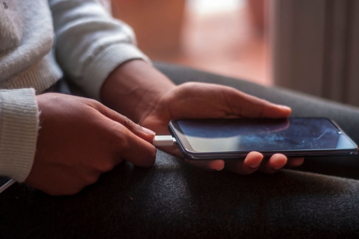 Could your cell phone battery explode if you leave it charging all