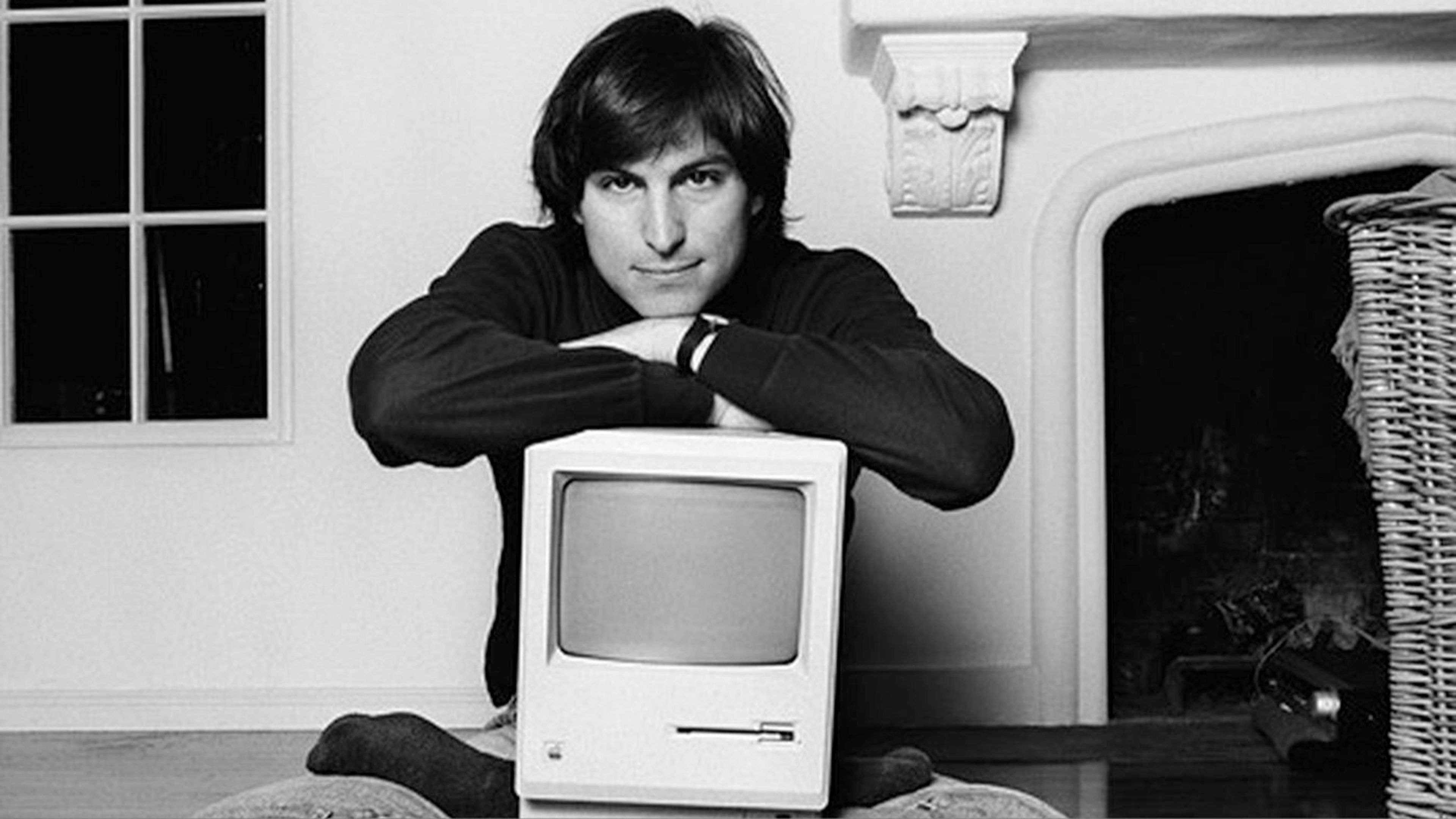 Steve Jobs y un Mac