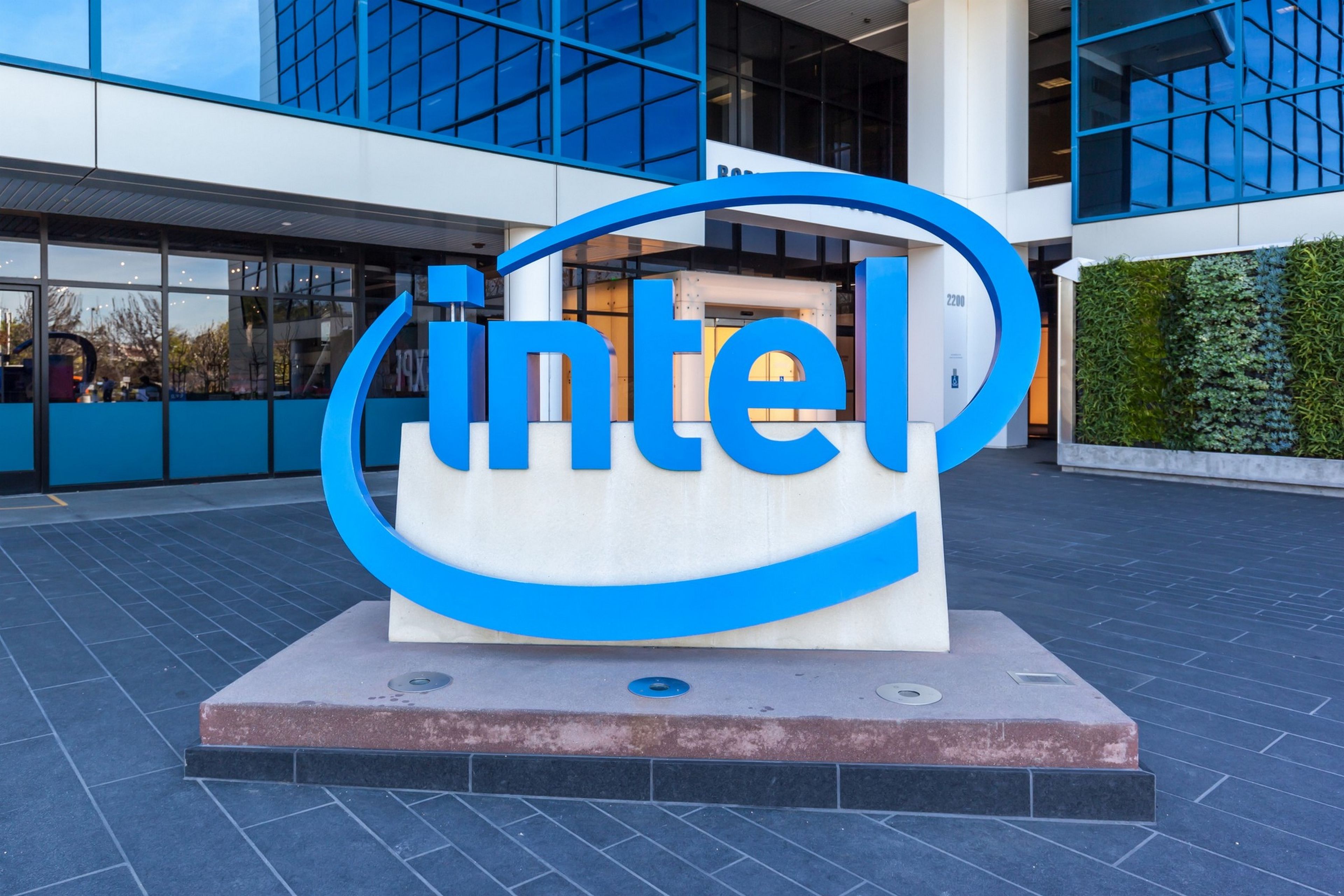 La Unión Europea multa a Intel con 376 millones de euros por abuso de posición en el mercado de procesadores