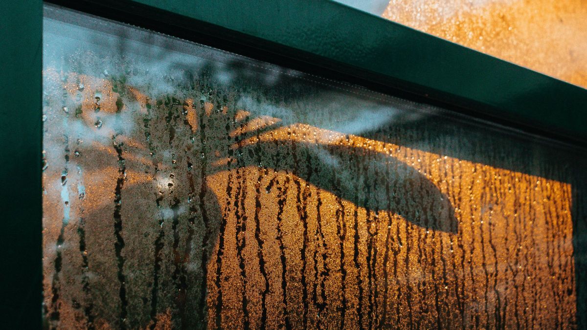 How to avoid fog on windows in winter? GEARRICE