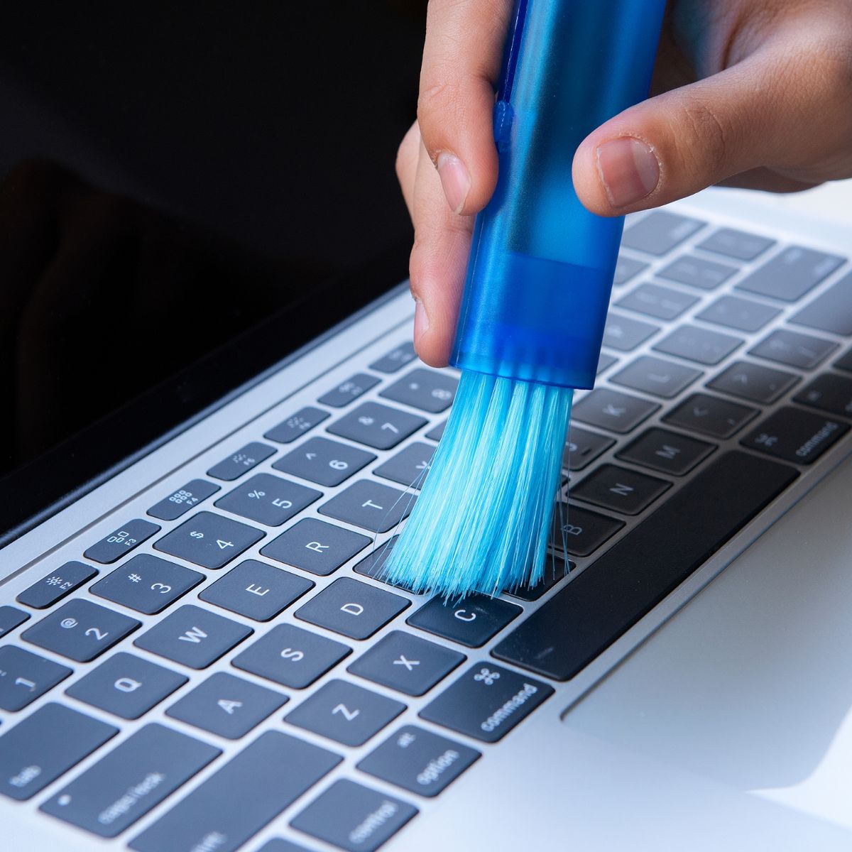 Formas de limpiar el teclado de tu ordenador o tu portátil - Blog