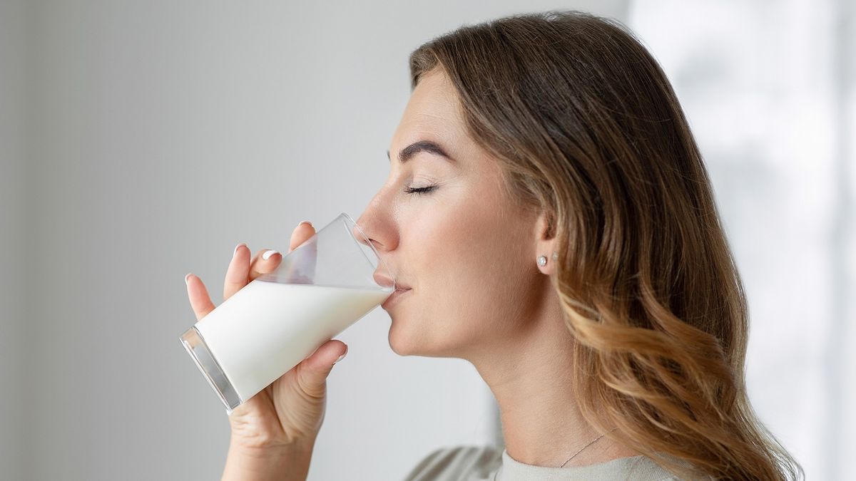 How Much Milk Is Healthy To Drink Per Day? This Is What Science Says GEARRICE