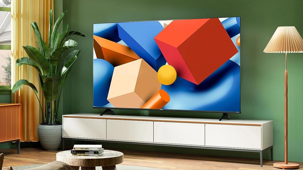 No es un error: este televisor de 100 pulgadas cuesta casi la mitad, 900  euros más barato
