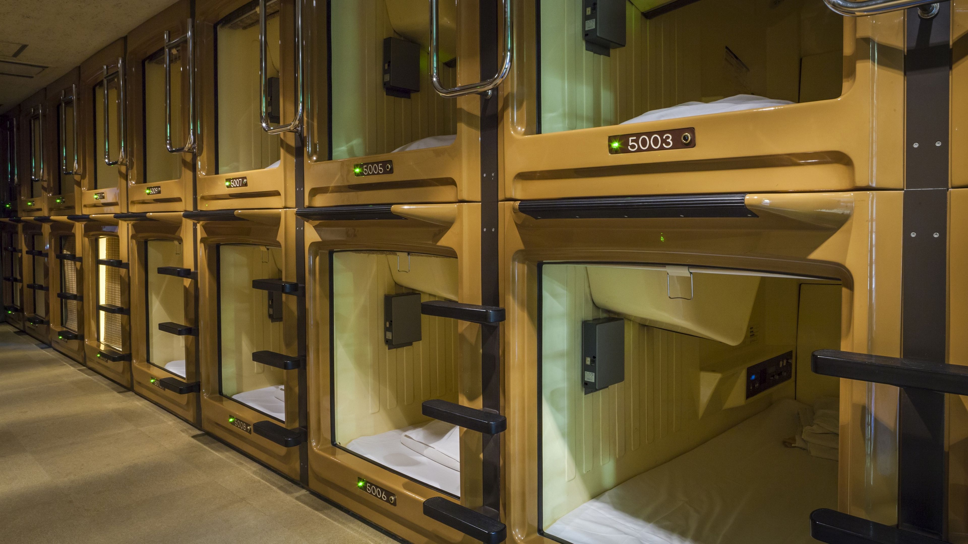 El hotel cápsula de Japón, como dormir una noche en la morgue