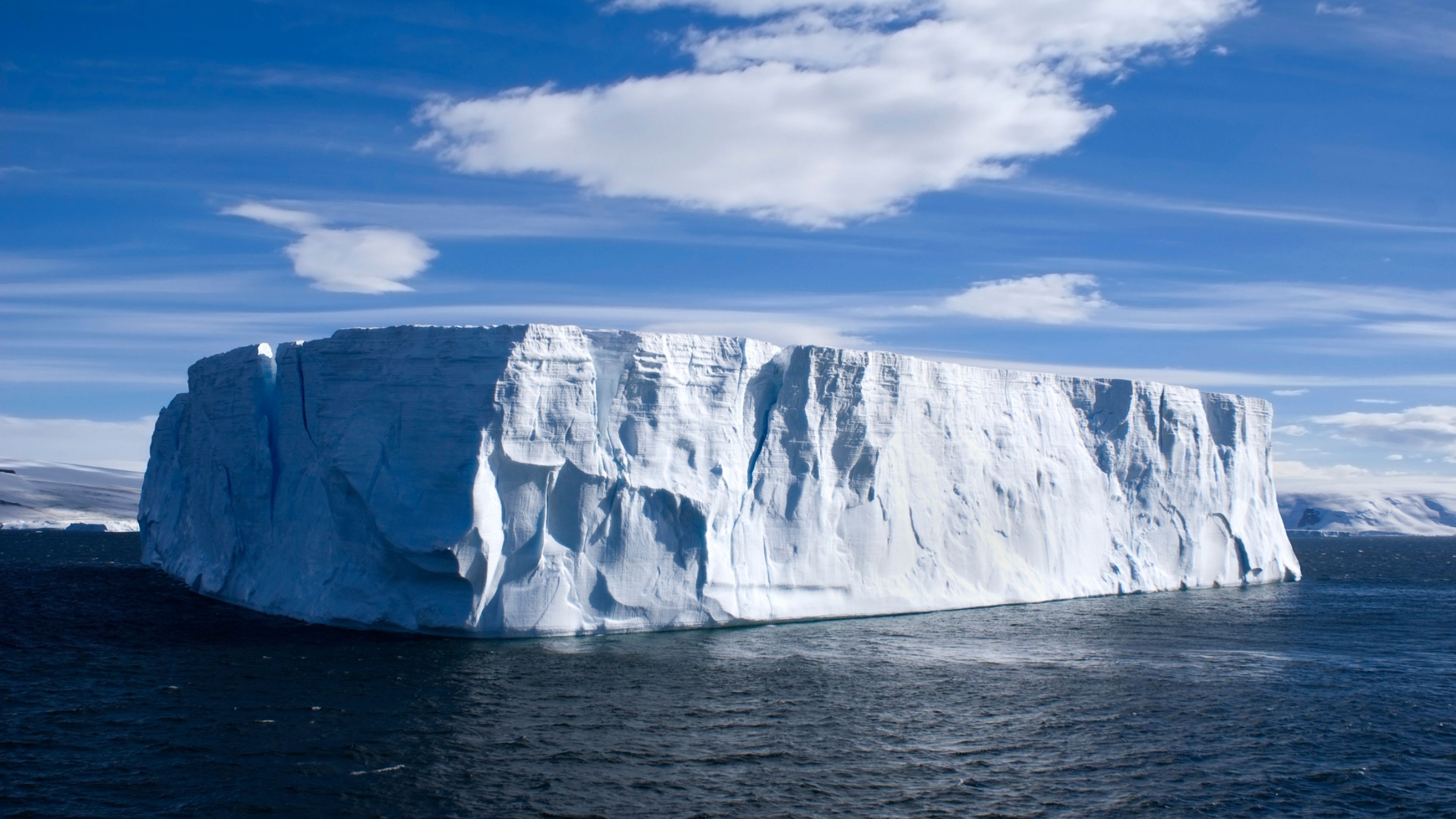 El iceberg más grande del mundo se libera del fondo y sus consecuencias ...