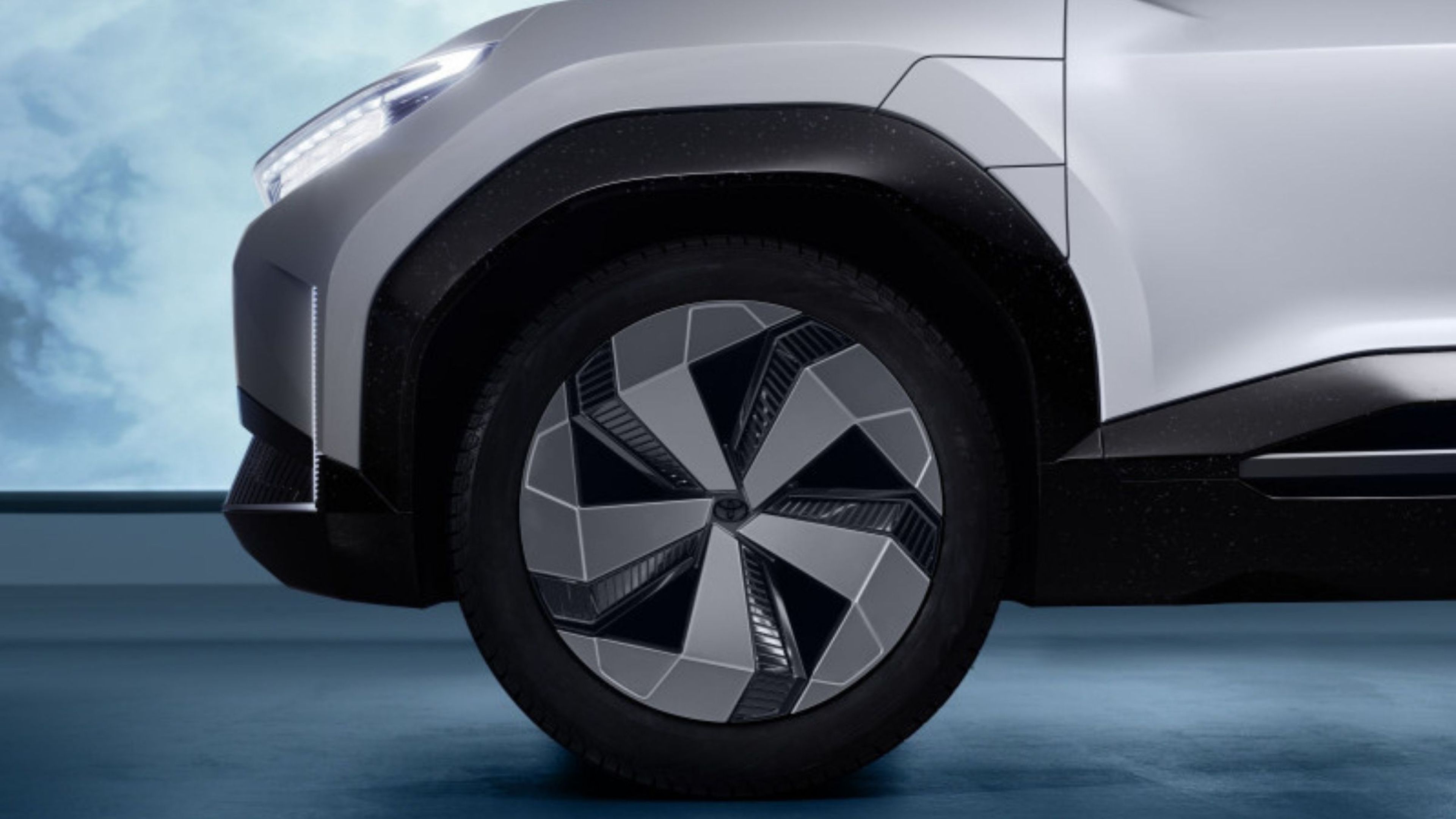 Jarro de agua fría de Toyota al coche eléctrico y la ansiada nueva generación de baterías