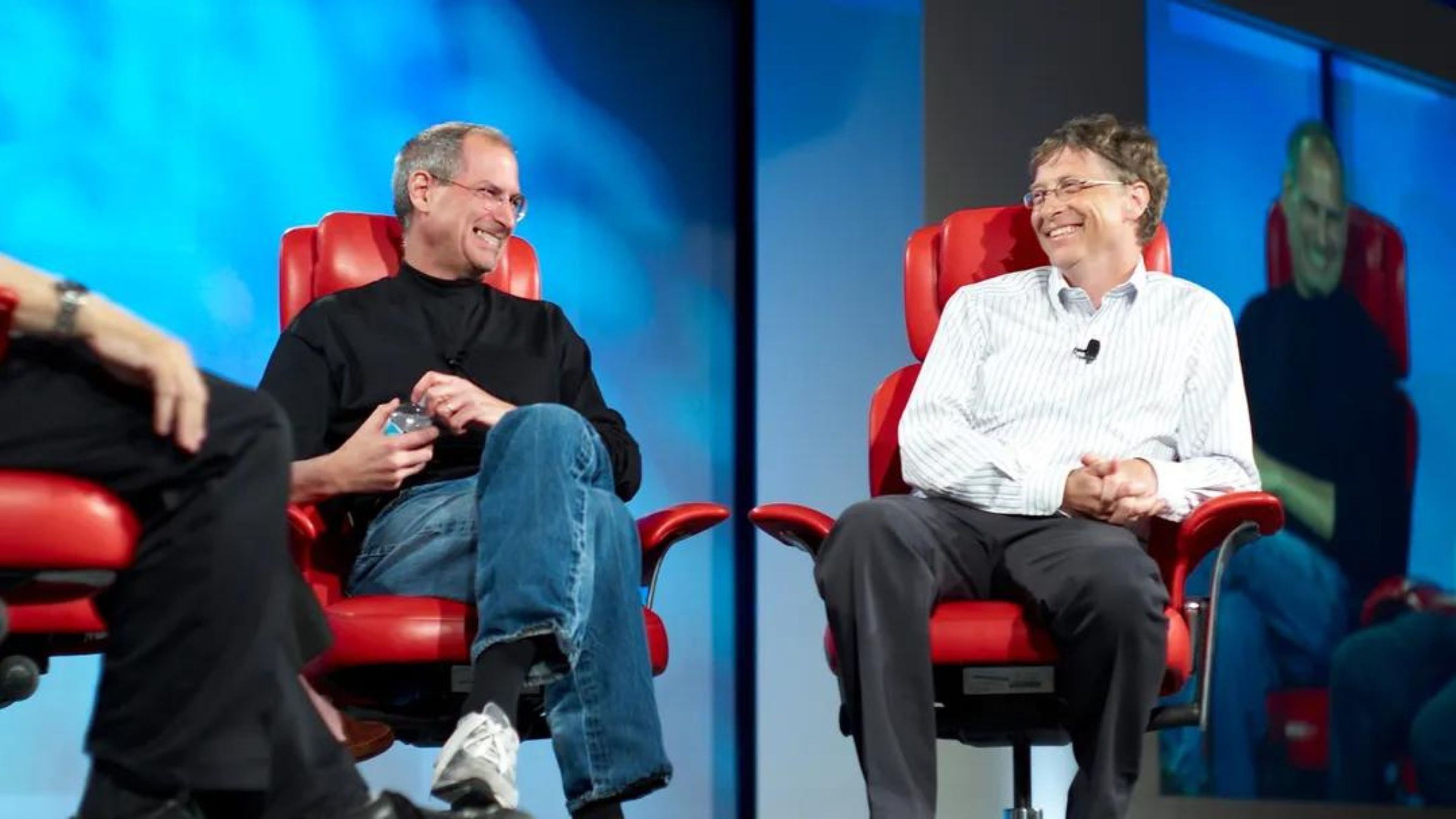 La lección de Steve Jobs y Bill Gates: cómo la colaboración puede superar la competencia