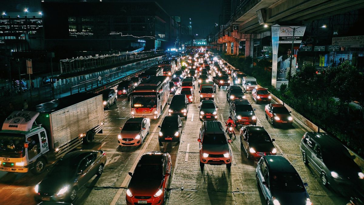 why-do-traffic-jams-occur-for-no-apparent-reason-gearrice