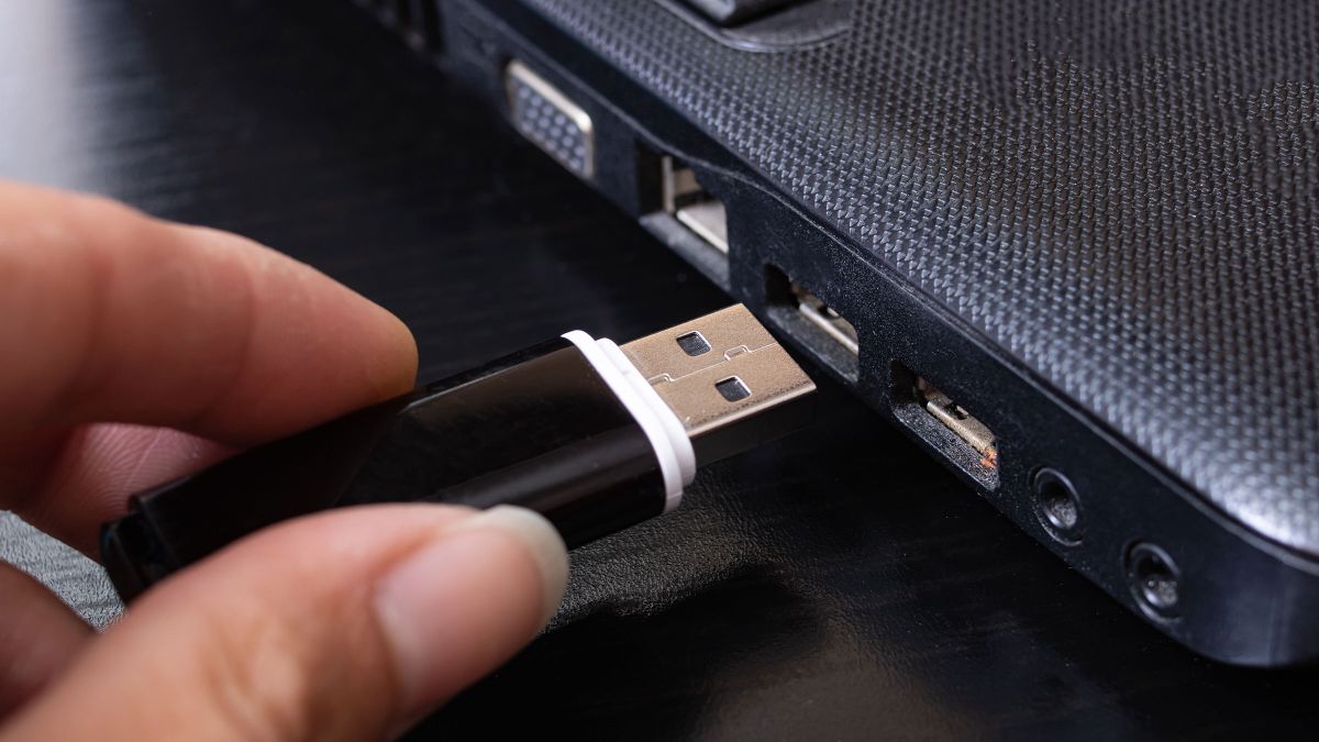 Microsoft zapewni szybsze przesyłanie danych USB w systemie Windows 11
