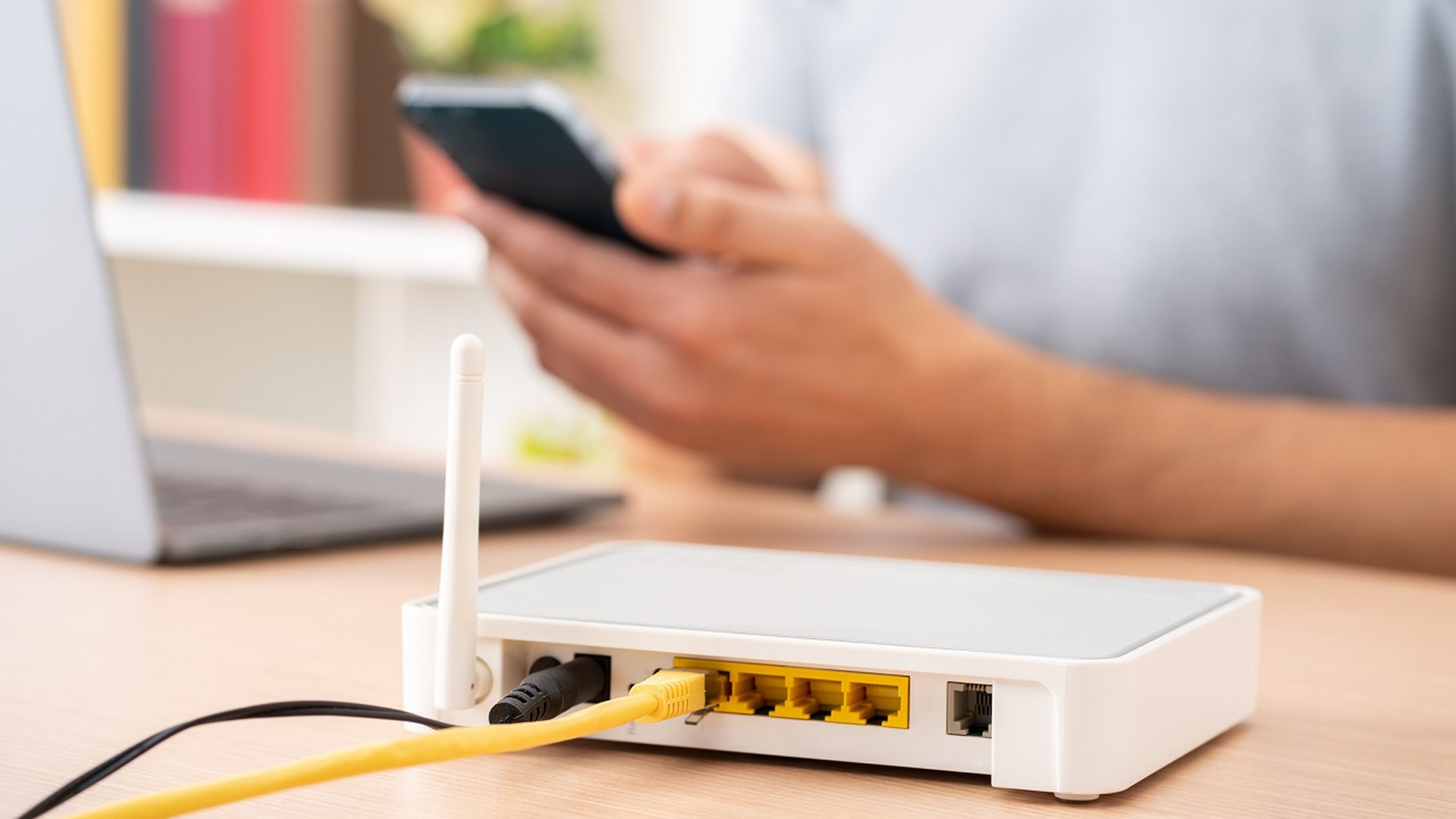 Cambiar a un router 5G no es obligatorio, y menos gratis: cuidado con esta estafa