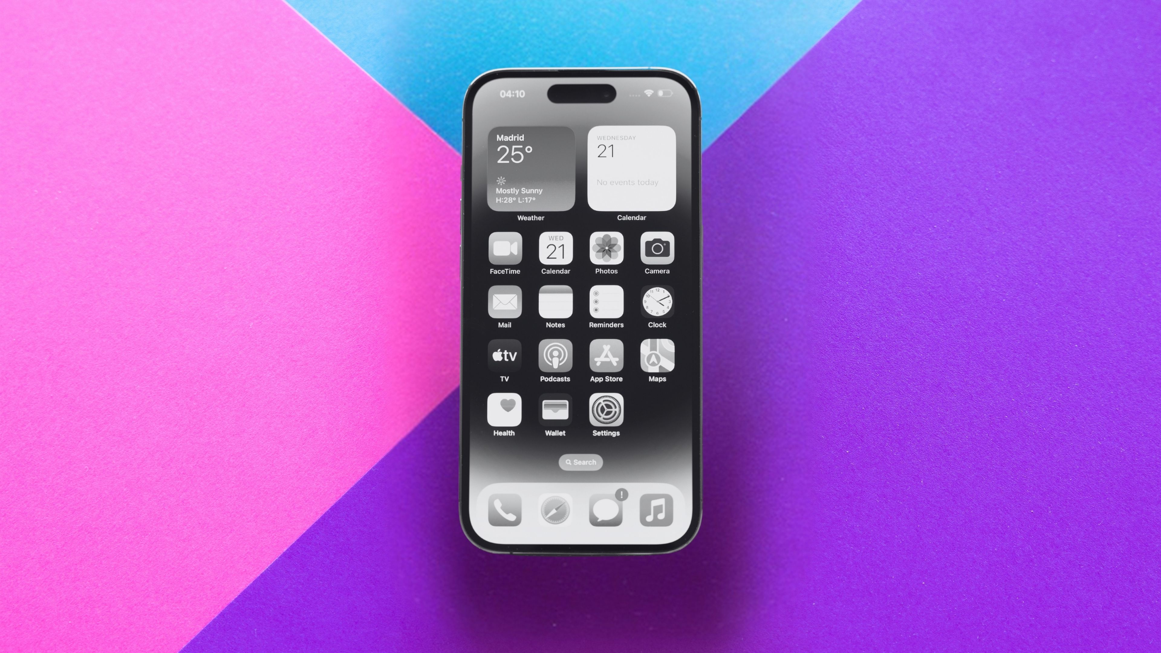 La razón por la que deberías activar la escala de grises en tu iPhone ahora mismo