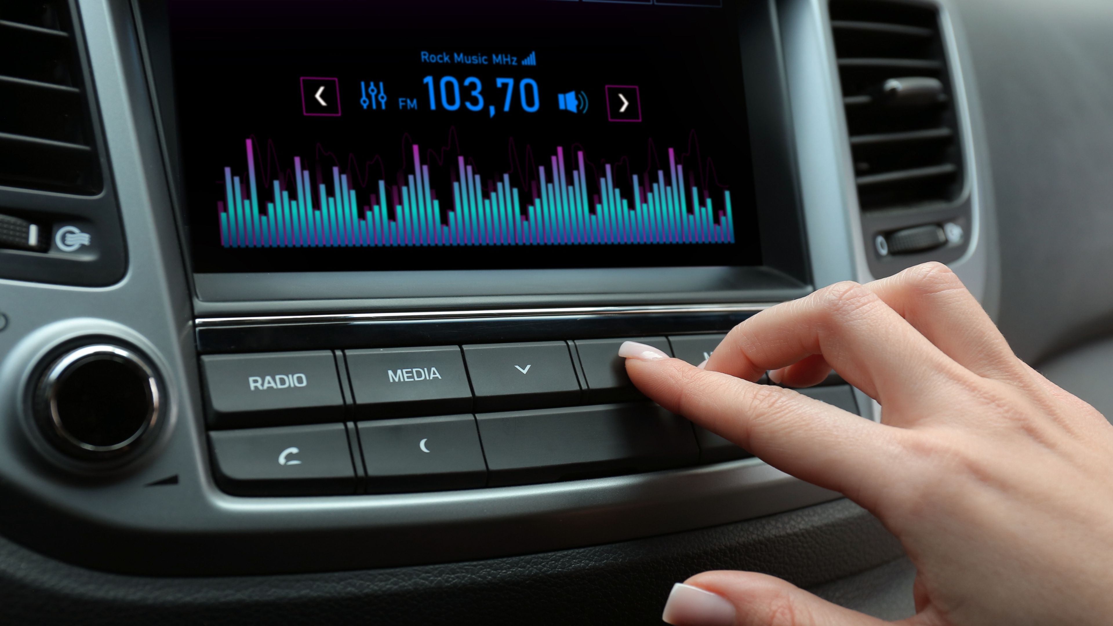 Escuchar la radio FM en Android Auto es más fácil de lo que crees