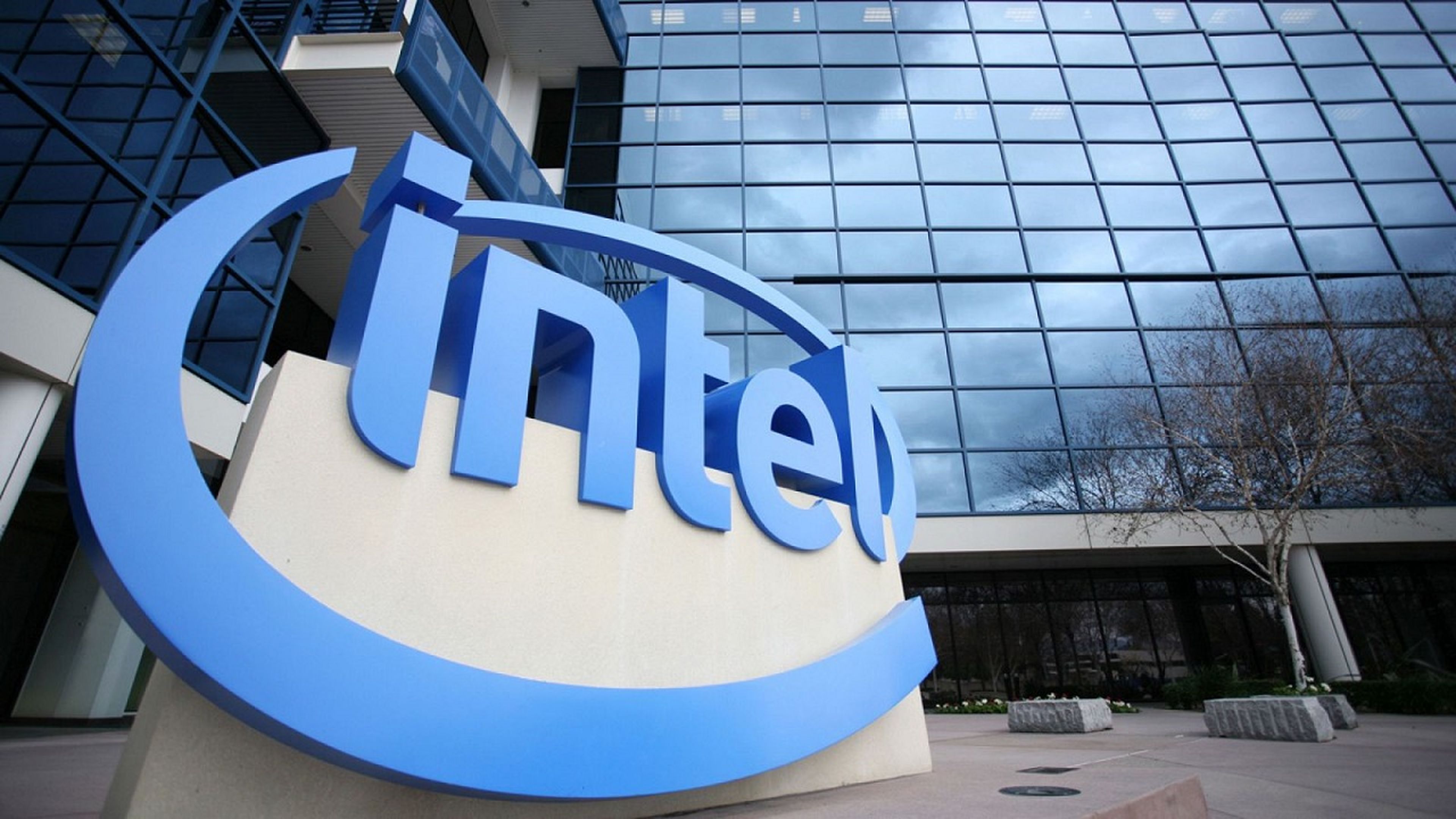Intel logra dar un paso de gigante en computación cuántica con la fabricación industrial del primer cúbit