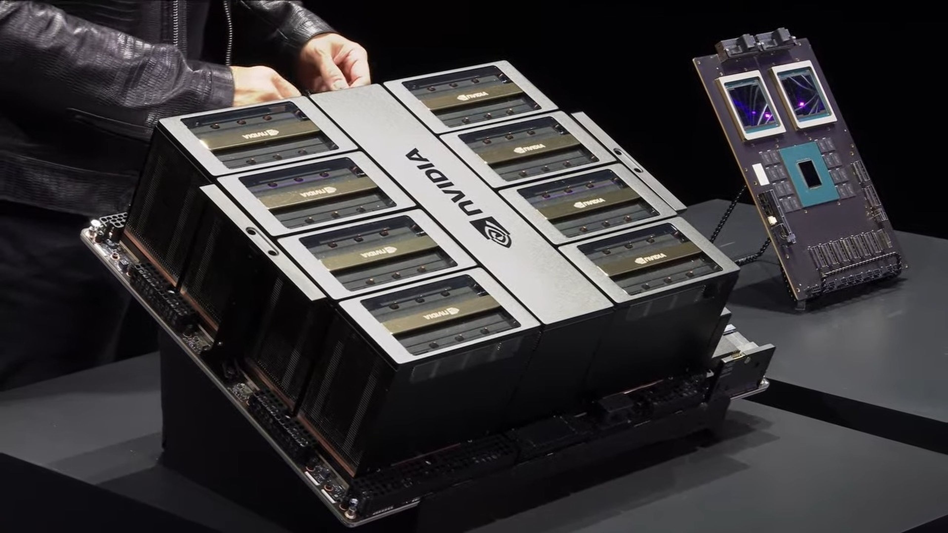 NVIDIA presenta su nuevo chip para IA Blackwell B200, cuatro veces más potente que H100, y 25 veces más eficiente